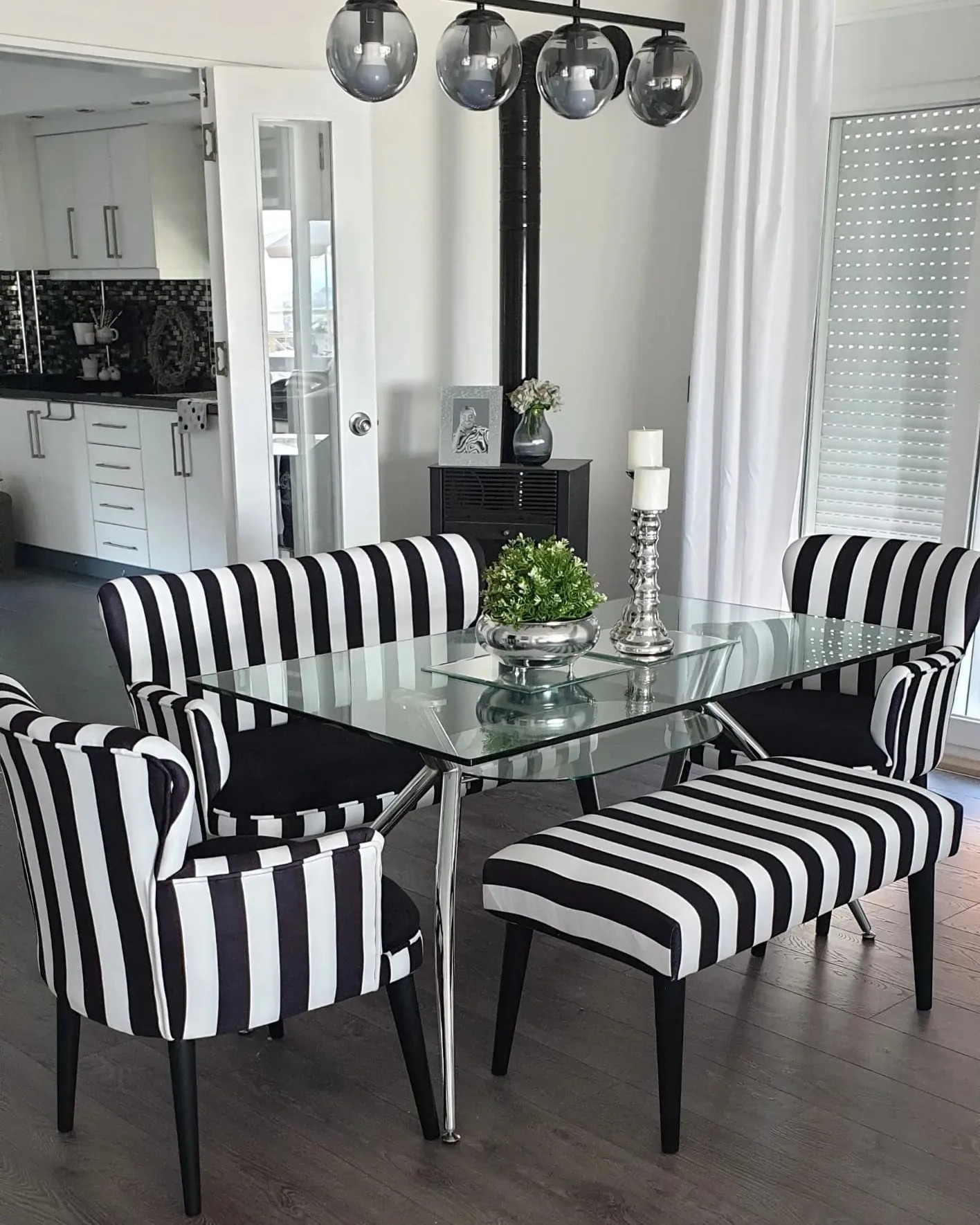Zebra Model Siyah Beyaz ÇAy Seti Oturma Grubu | 4 Parça Modern Takım 2+1+1+Bench