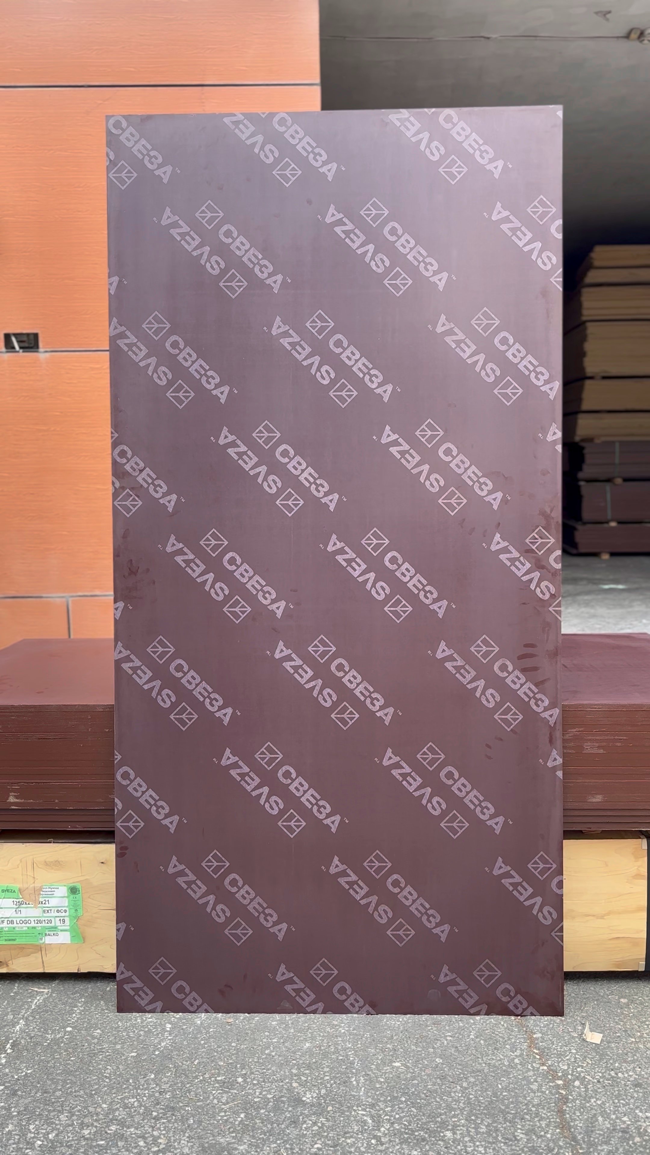 Sveza Filimli Plywood (18 mm) 1250 - 2500