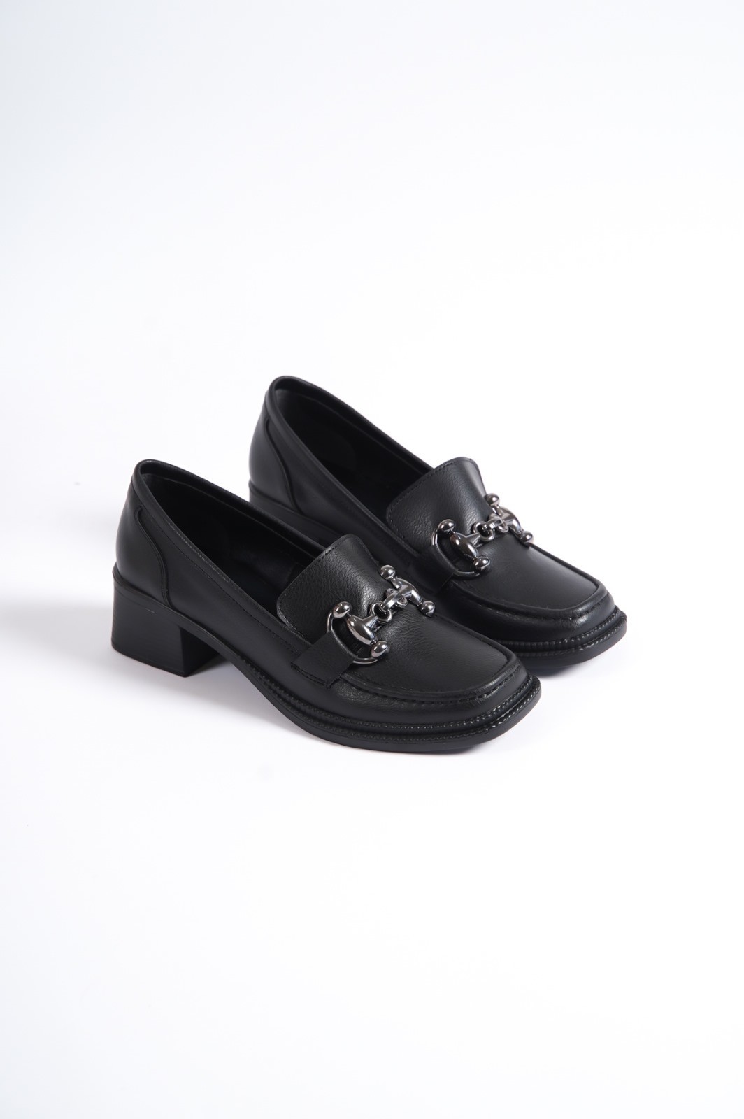 SOLEN Siyah Cilt Kadın Ayakkabı