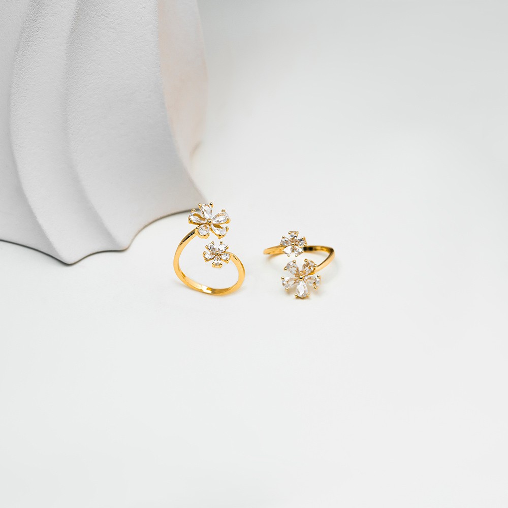 White Flow Gold Yüzük