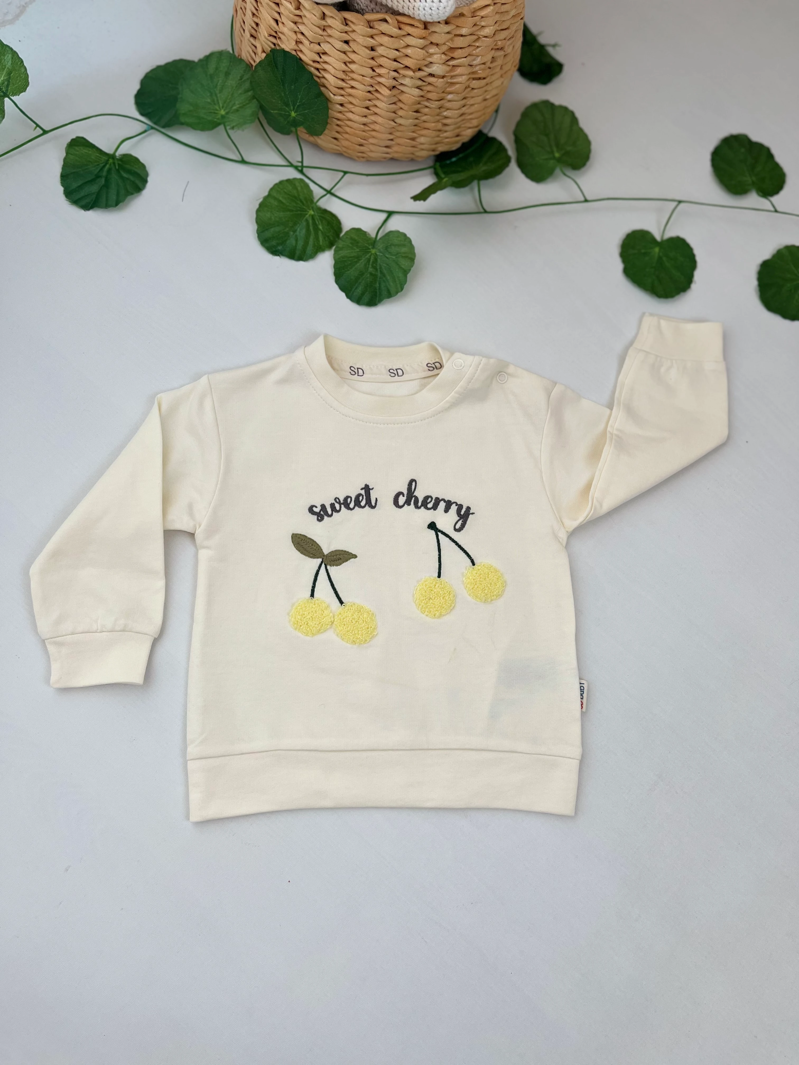 Kız Bebek Kiraz Nakışlı MB00323