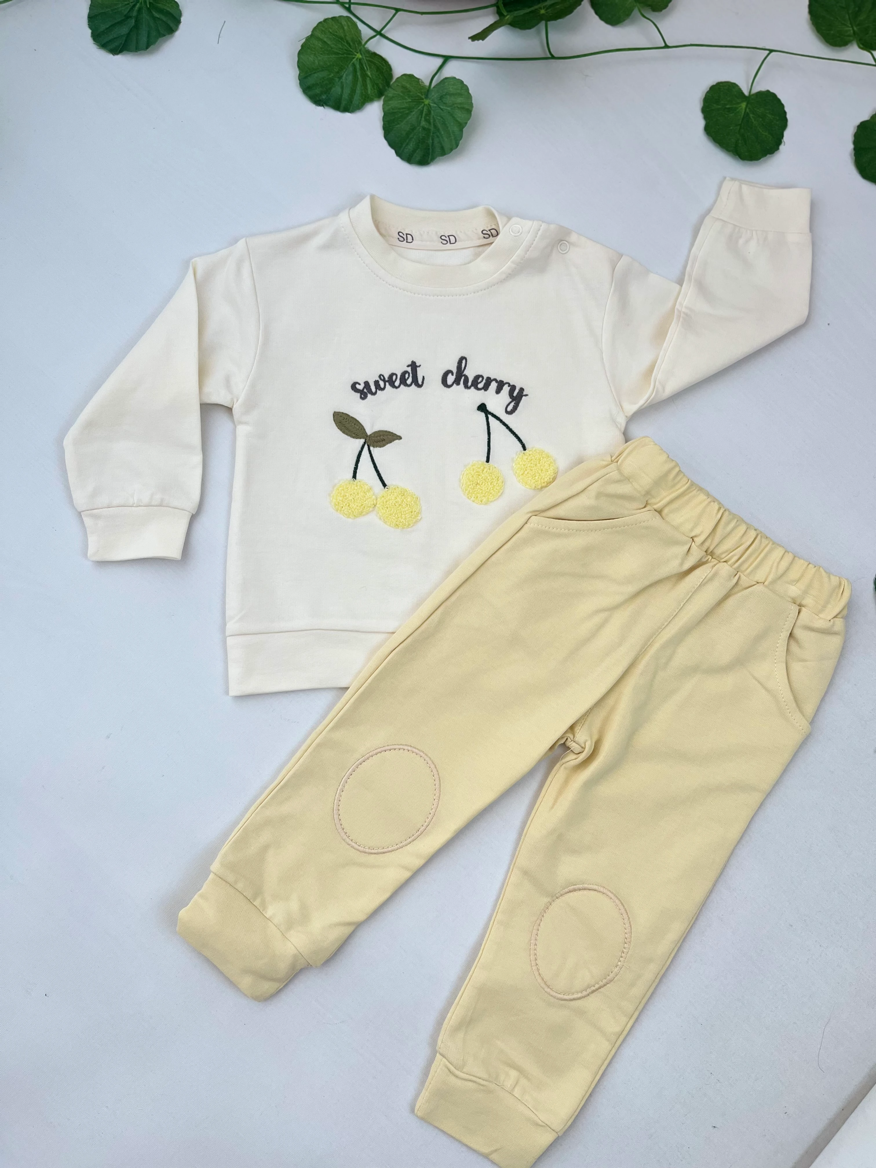 Kız Bebek Kiraz Nakışlı MB00323