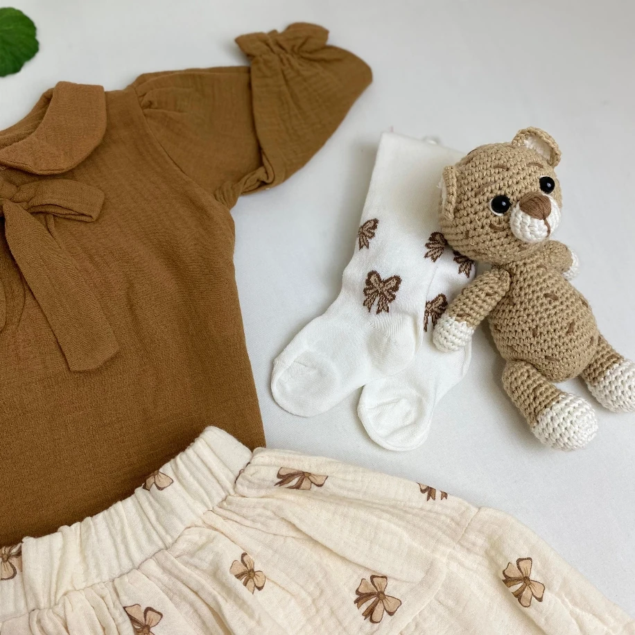 Kız Bebek Fiyonk Detaylı Bluz Etek Külotlu Çorap Hediyeli MB00039