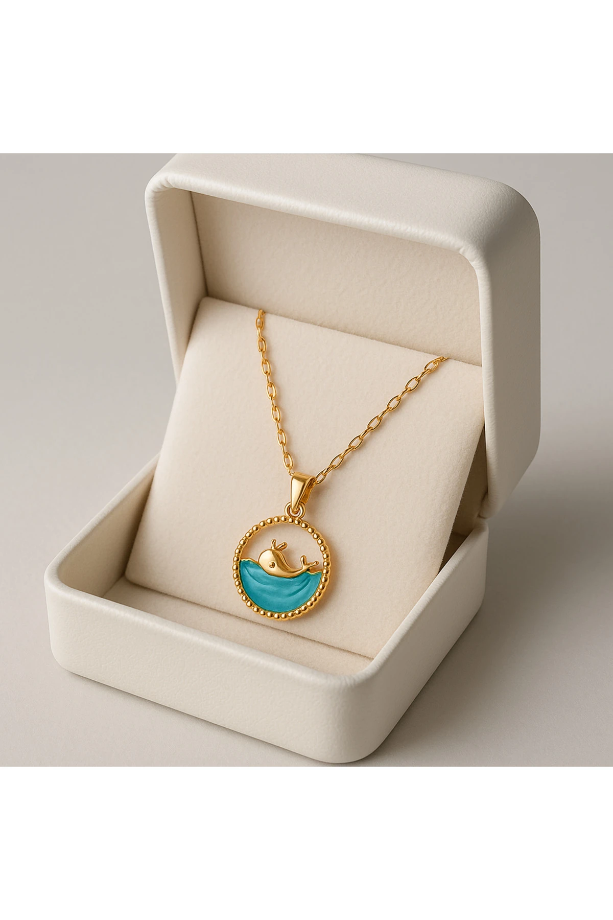 Altın Kaplama Kararmaz Çelik Balık Kolye – Sadelikte Gizli Anlam ve Işıltı