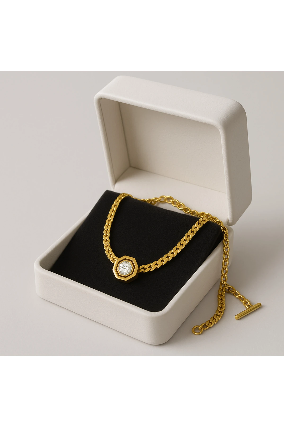 Altın Kaplama Baget Taşlı Çelik Serenay Kolye – Işıltının Zarif Hali