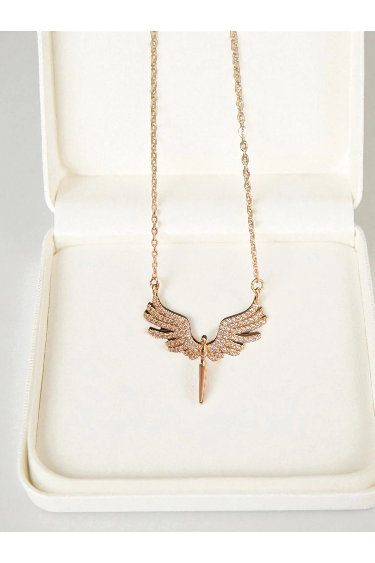 Parlak Zirkon Taşlı Altın Kaplama Anka Kuşu Çelik Kolye – Zarif ve Anlamlı Tasarım