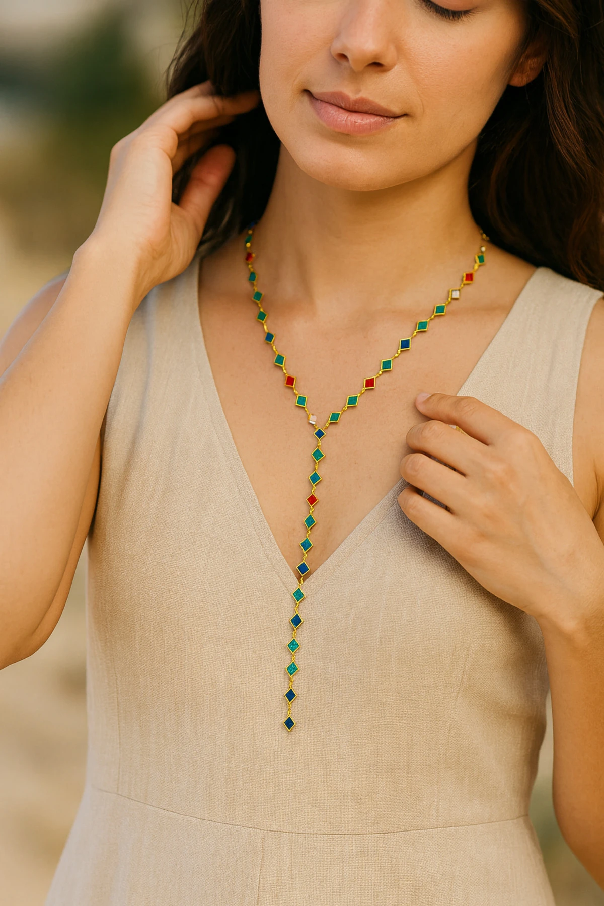 Renkli Taşlı Kare Motifli Paslanmaz Çelik Y Kolye – Minimal & Şık