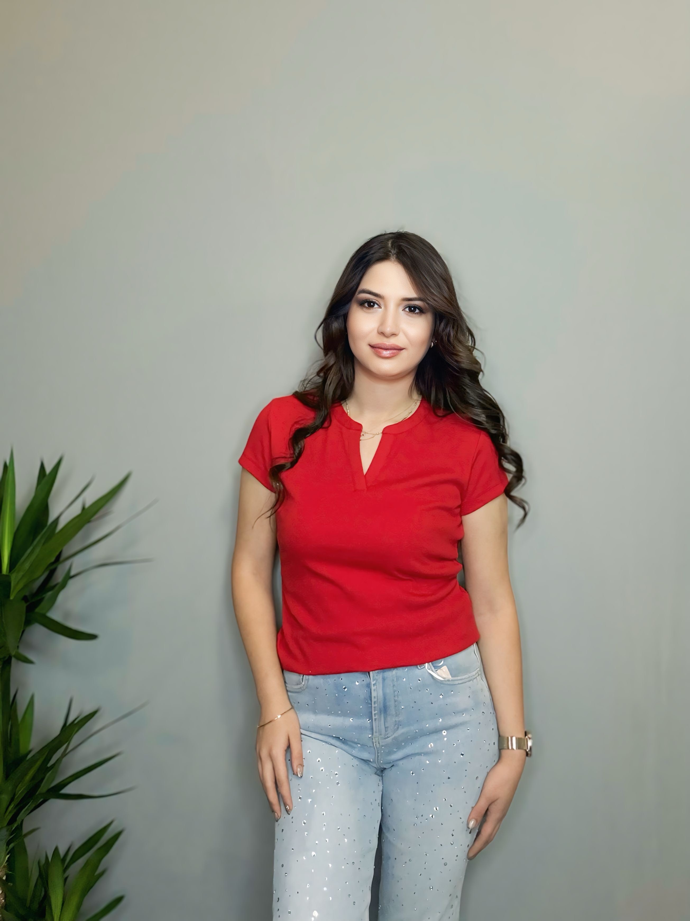 Kırmızı V Yaka Fitilli Esnek Tshirt