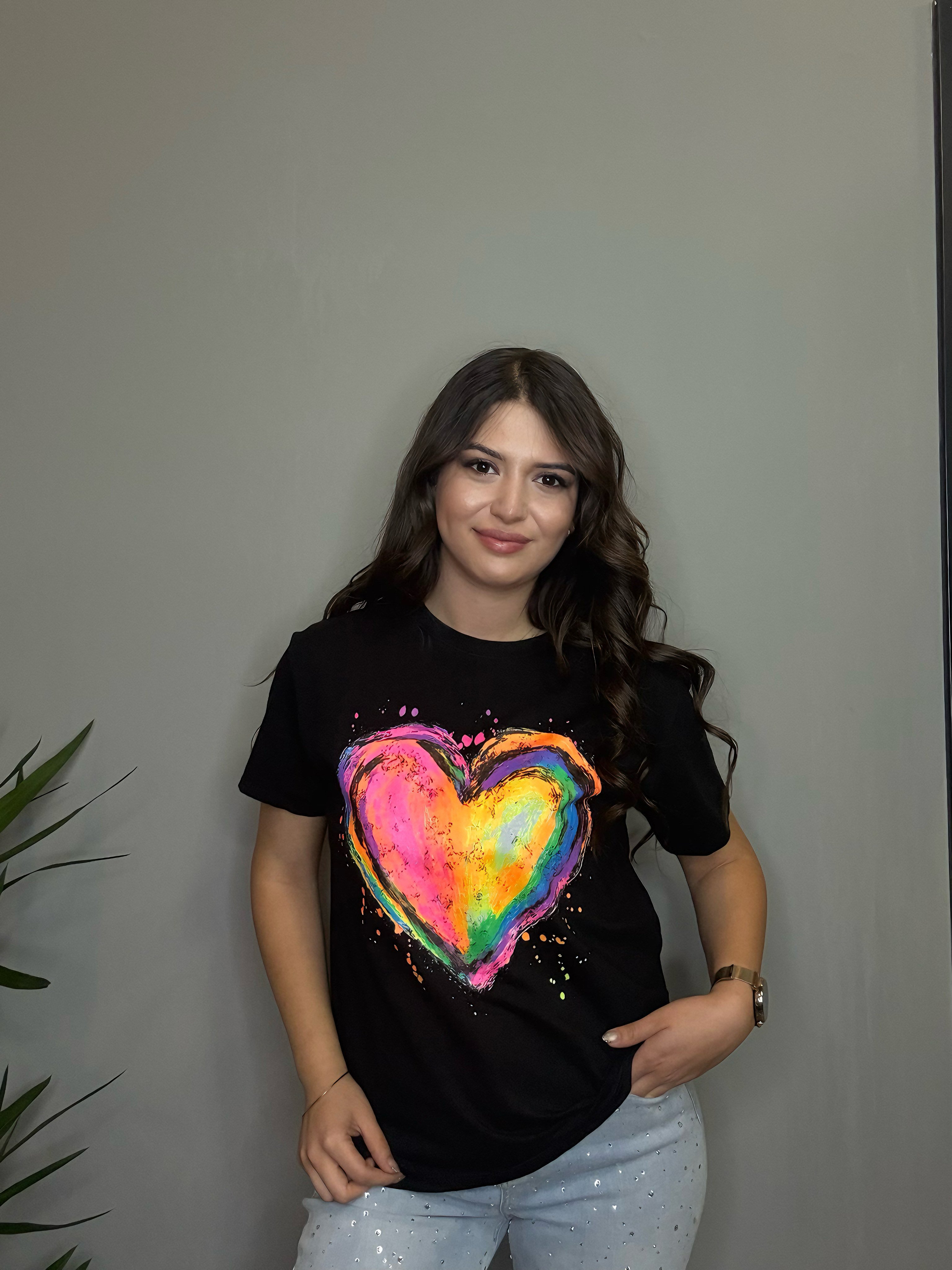 Rengarenk Kalpli Siyah Tshirt