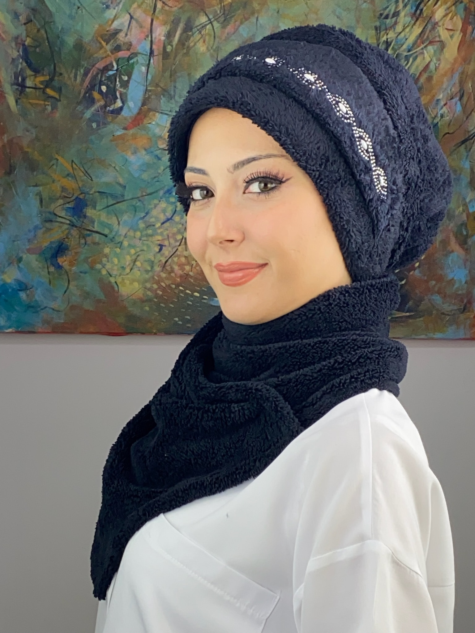 PELUŞ İNCİ TAŞ DETAYTLI BERE