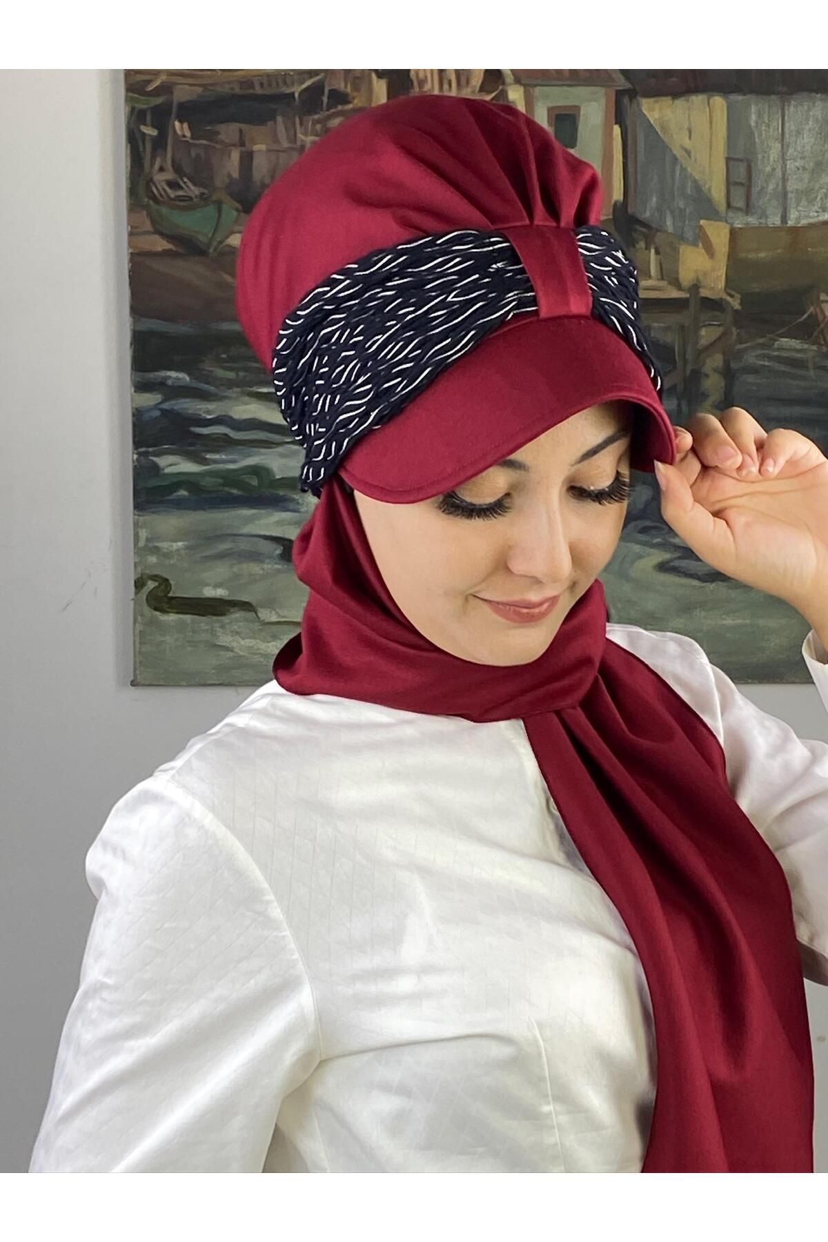 KIRMIZI SİYAH BEYAZ DESENLİ BİRİTLİ ATKILI ŞAPKA