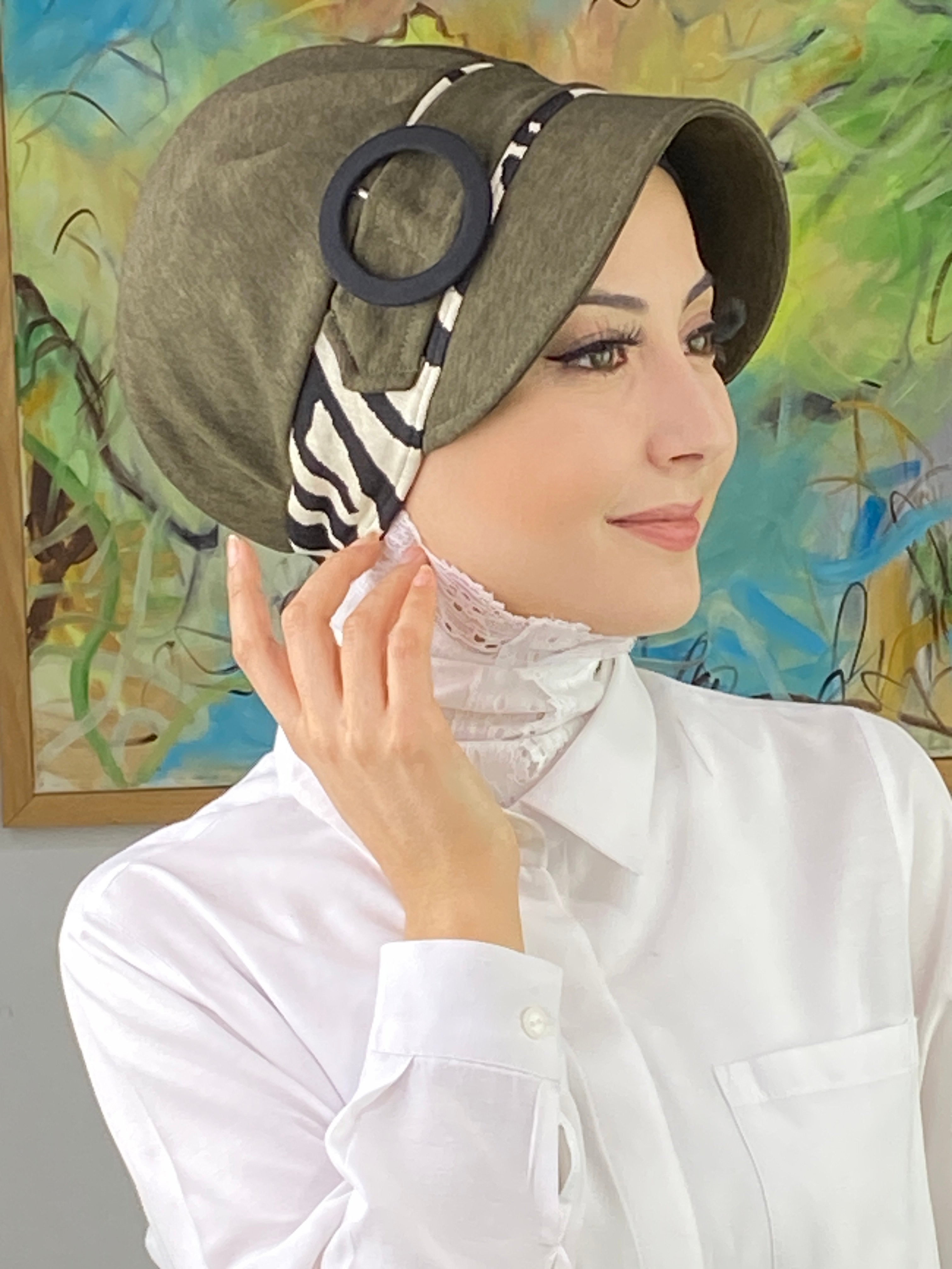 Nazlı Model Tokalı İri Zebra Desenli Tesettür Şapka