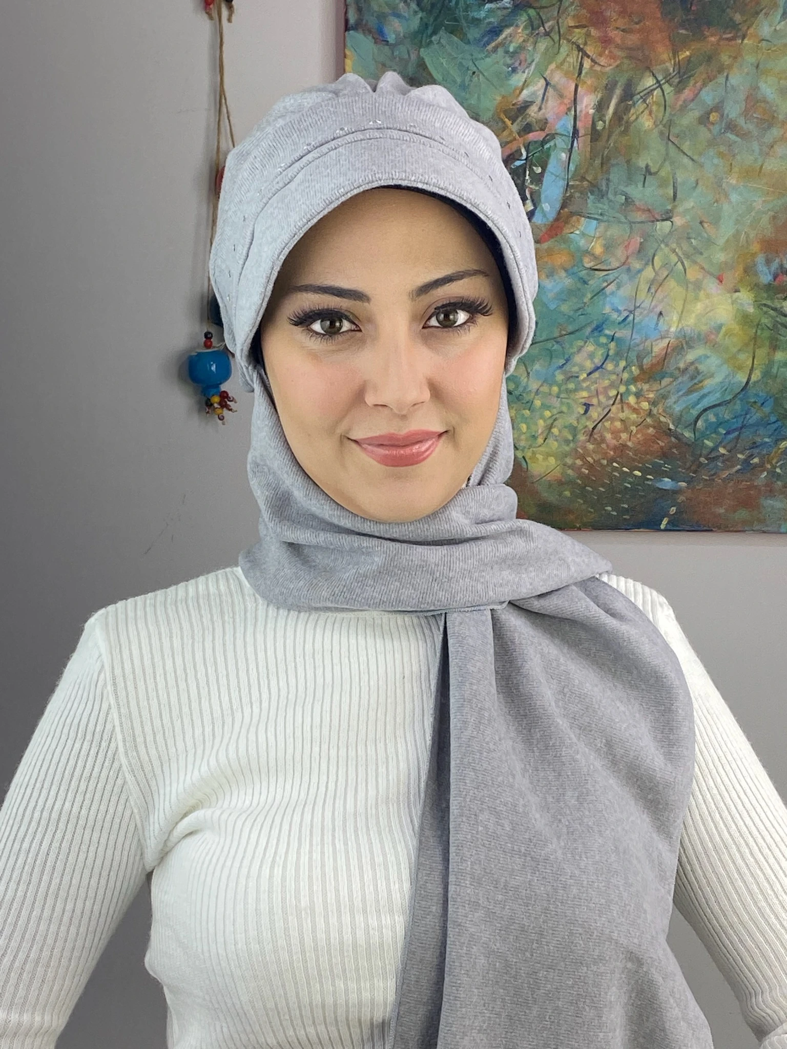 KARE TAŞ DETAYLI ŞAPKA 