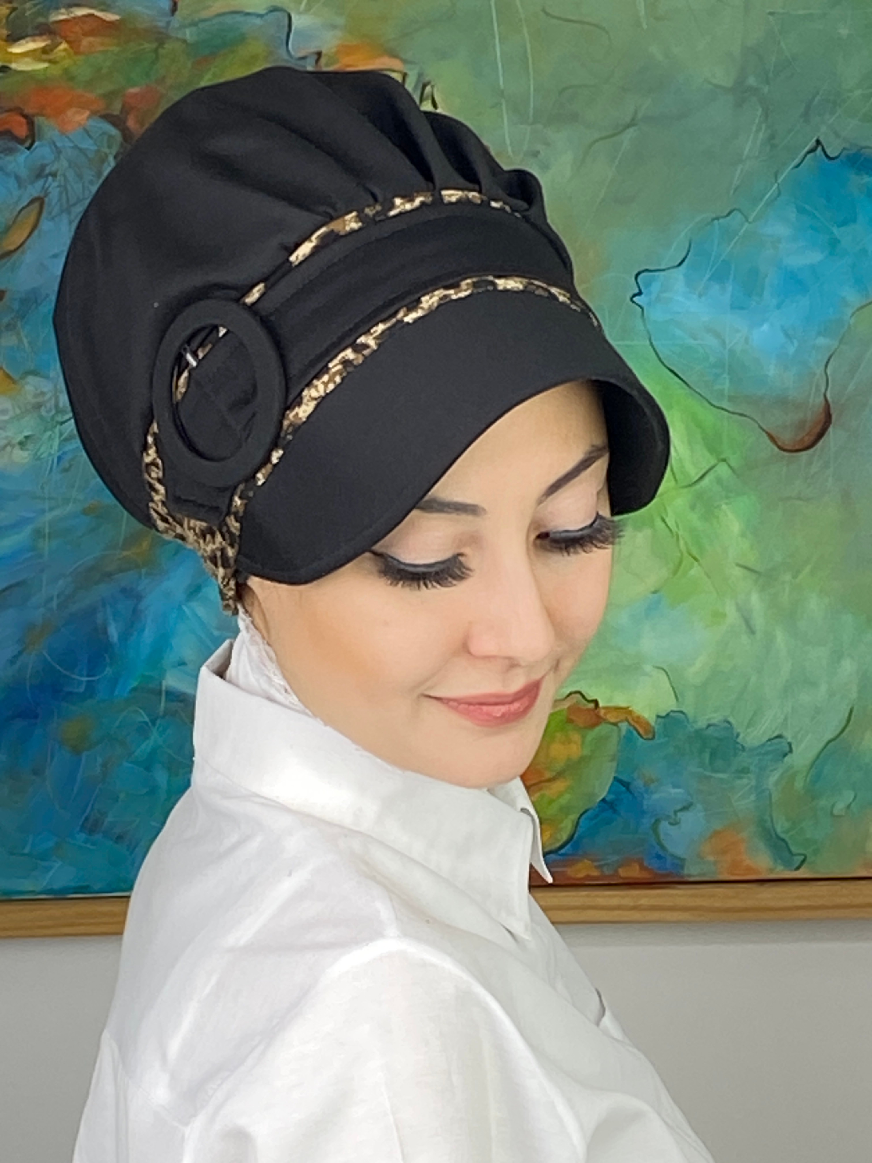 Nazlı Model Tokalı Kahverengi Leoparlı Tesettür Şapka