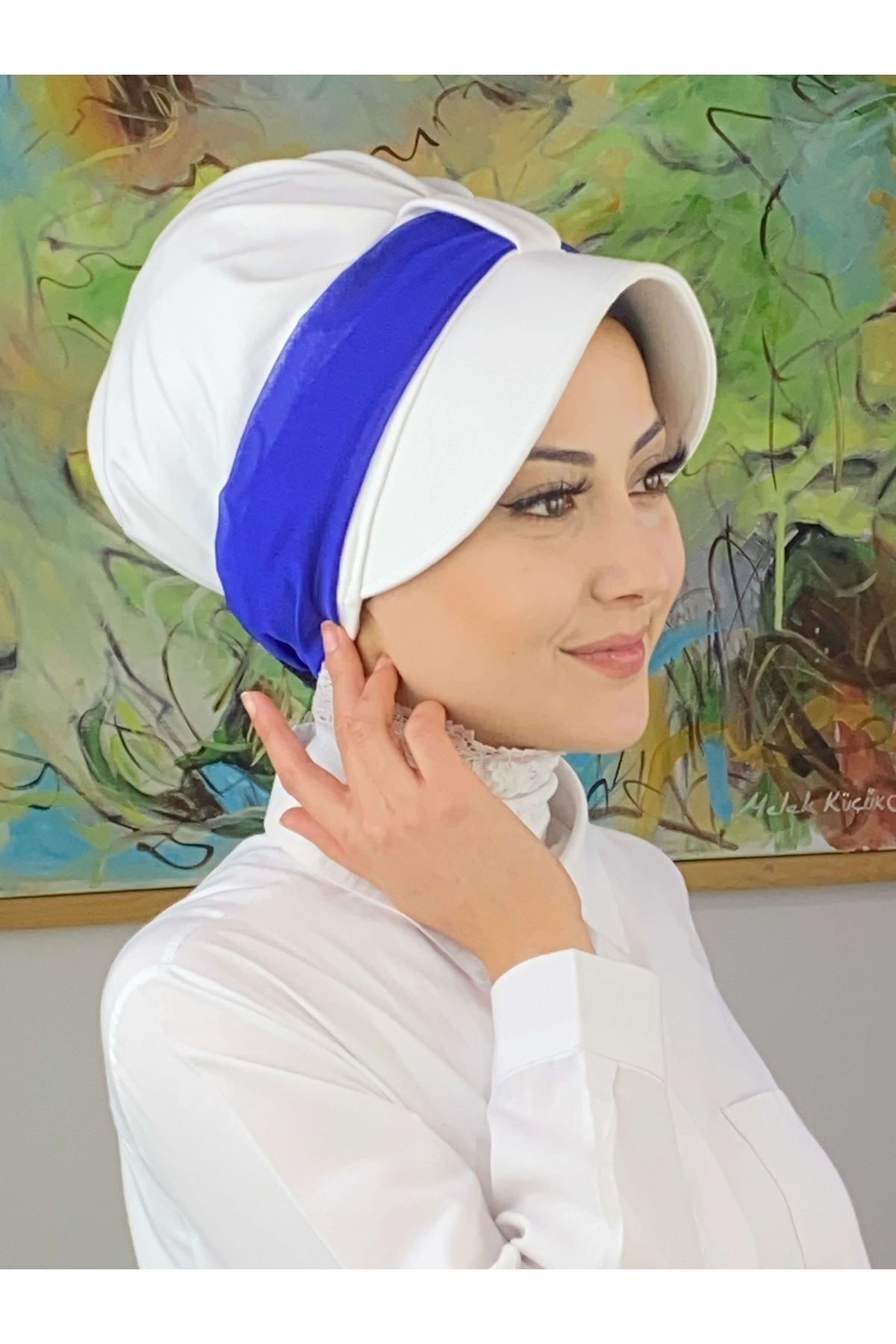 Cırtcırtlı Saks Mavisi Fransız Şifon Fularlı  Beyaz Şapka