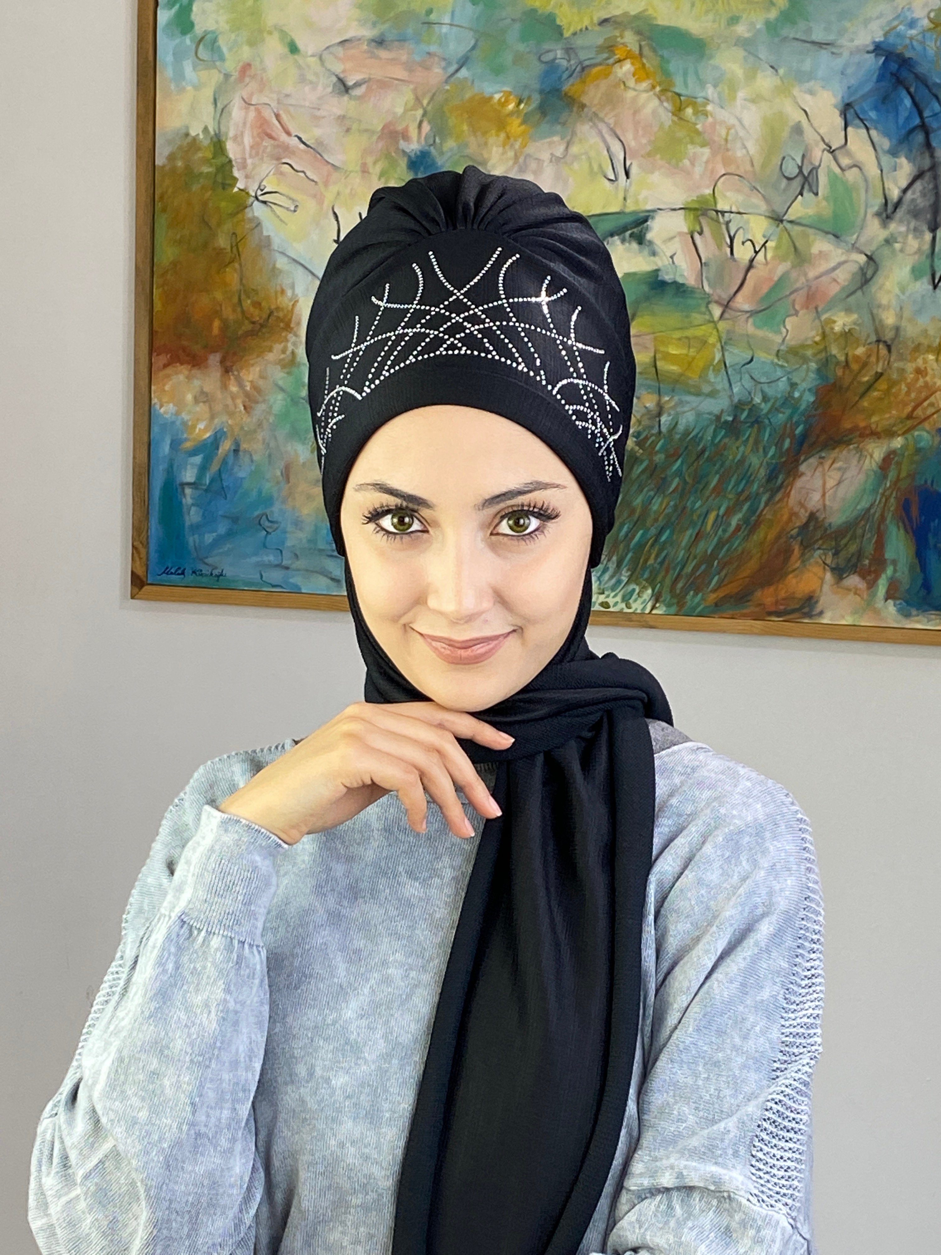 Taş Detaylı Atkılı Bone