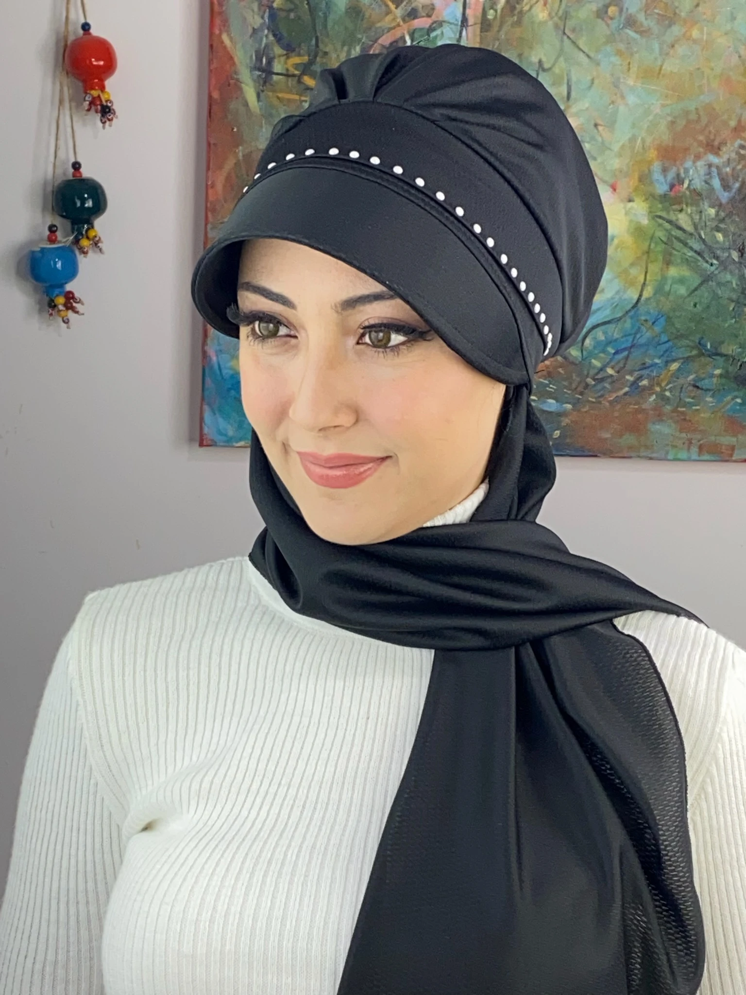 İNCİ DETAYLI ŞAPKA