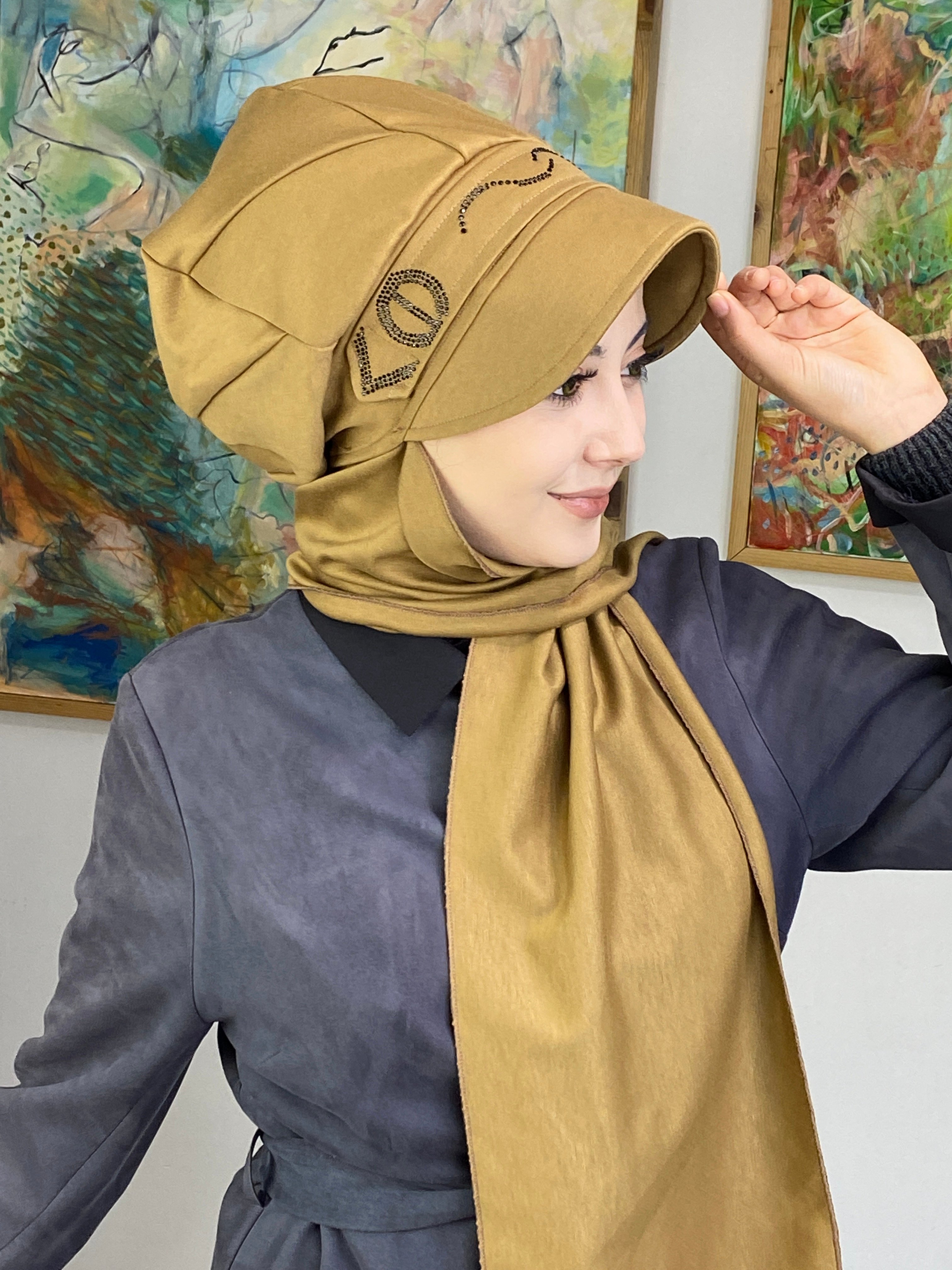 Taş Detaylı Şapka Şal