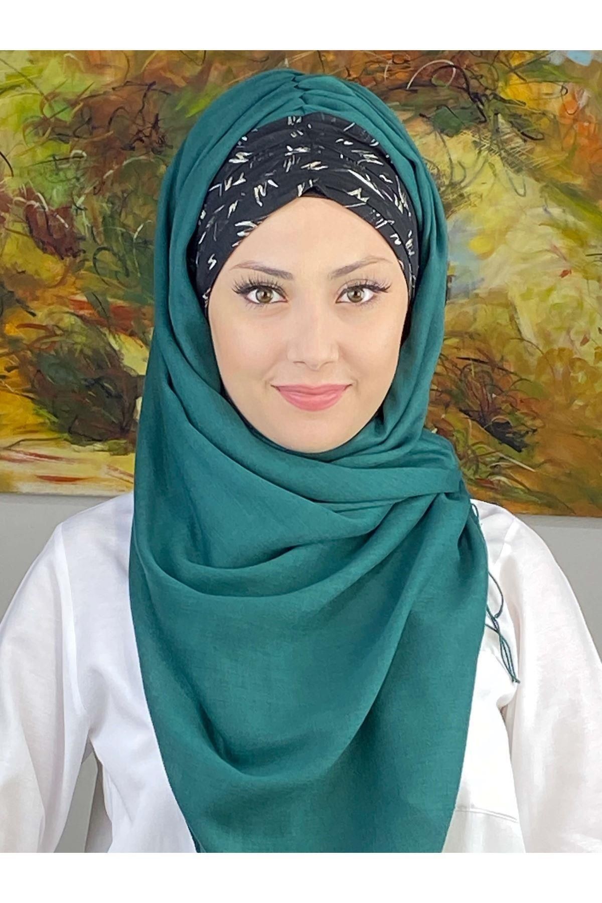 Siyah Beyaz Desenli Zümrüt Yeşili Büzgülü Hazır Şal