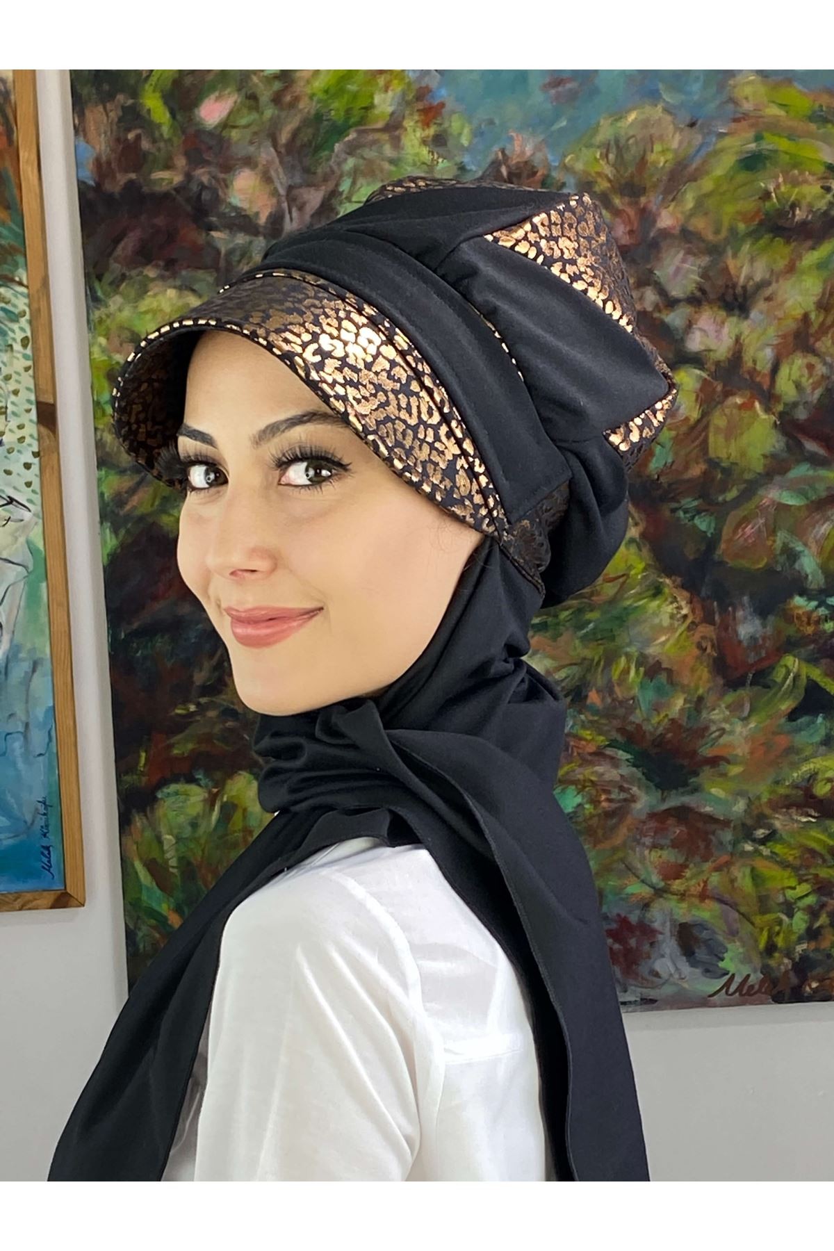 Bakır Leopar Desenli Tokalı Siyah Şapka Şal
