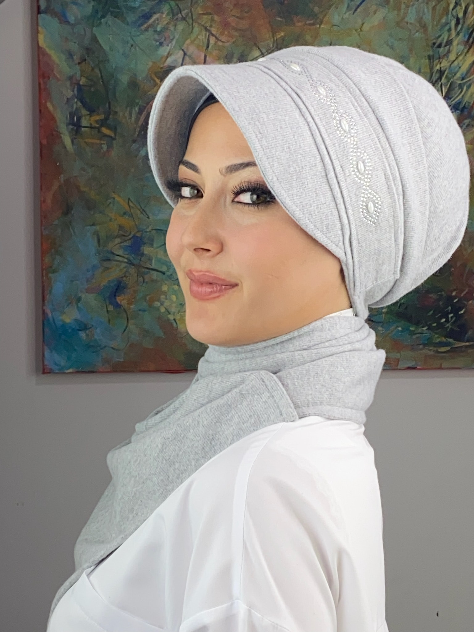 YILAN ARPA DETAYLI İKİLİ TAKIM ŞAPKA 
