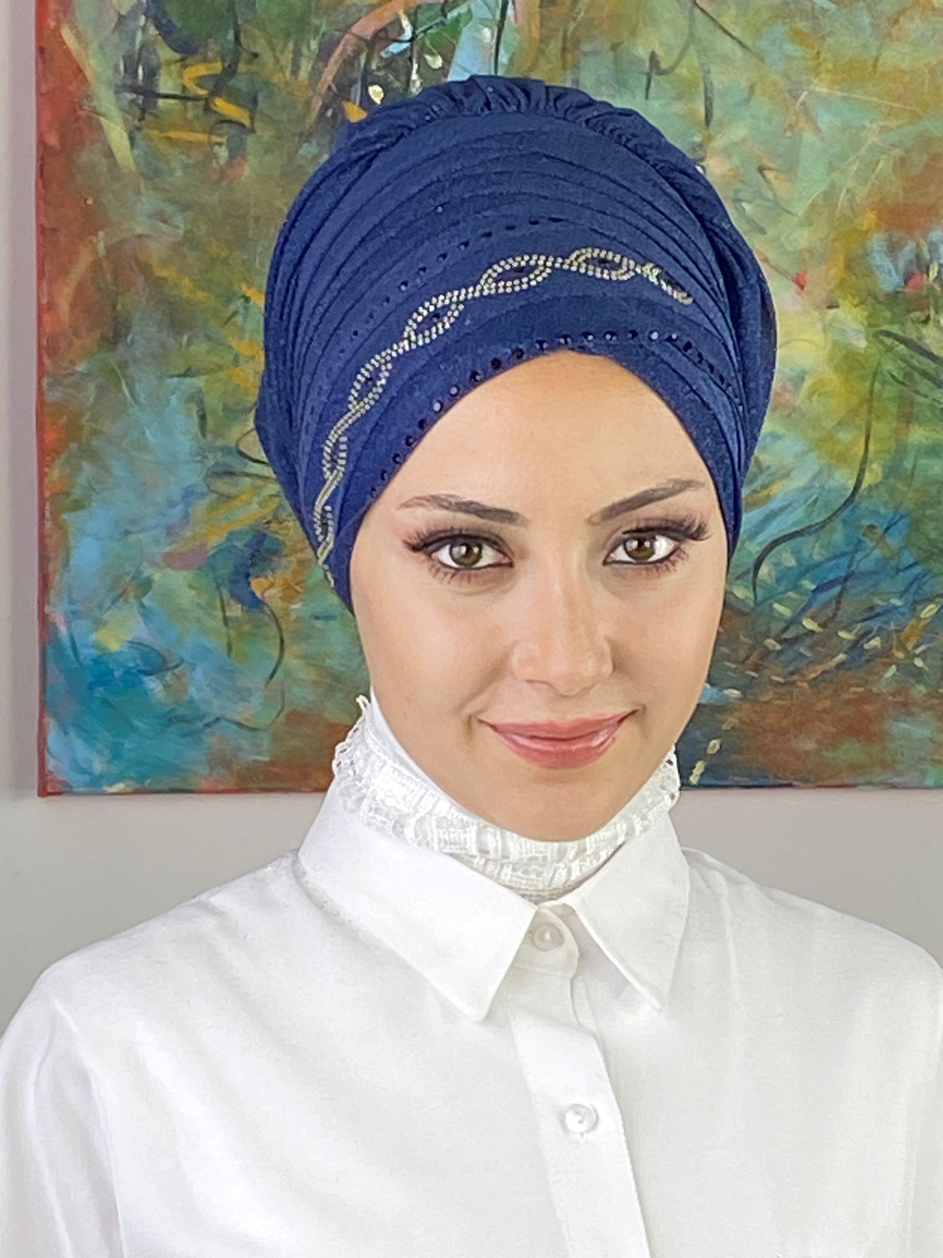 Gümüş Taşlı Kuşgözü Model Siyah Taş Detaylı Simli Şifon Bone Şal