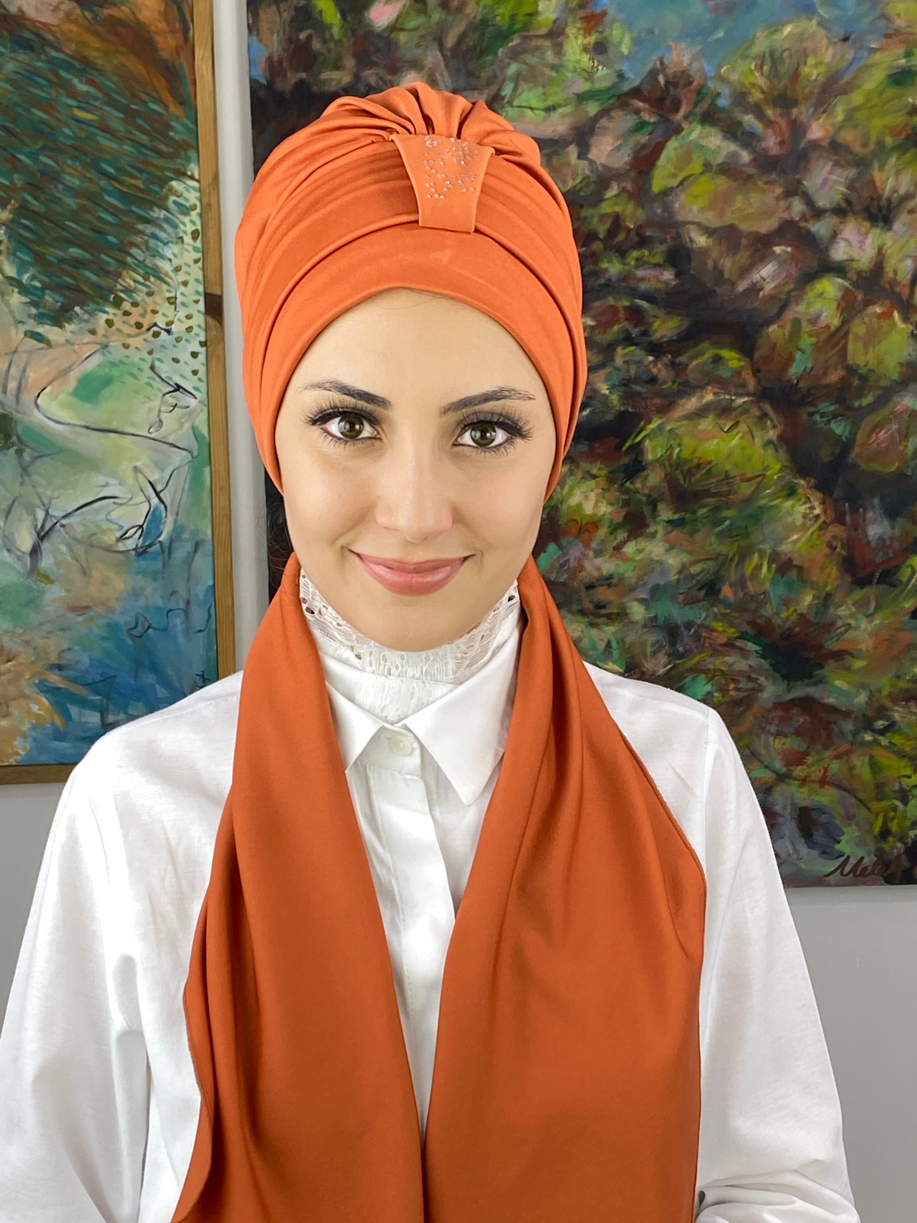 Hürrem Model Tek Biritli Taşlı Bone Şal - tarçın