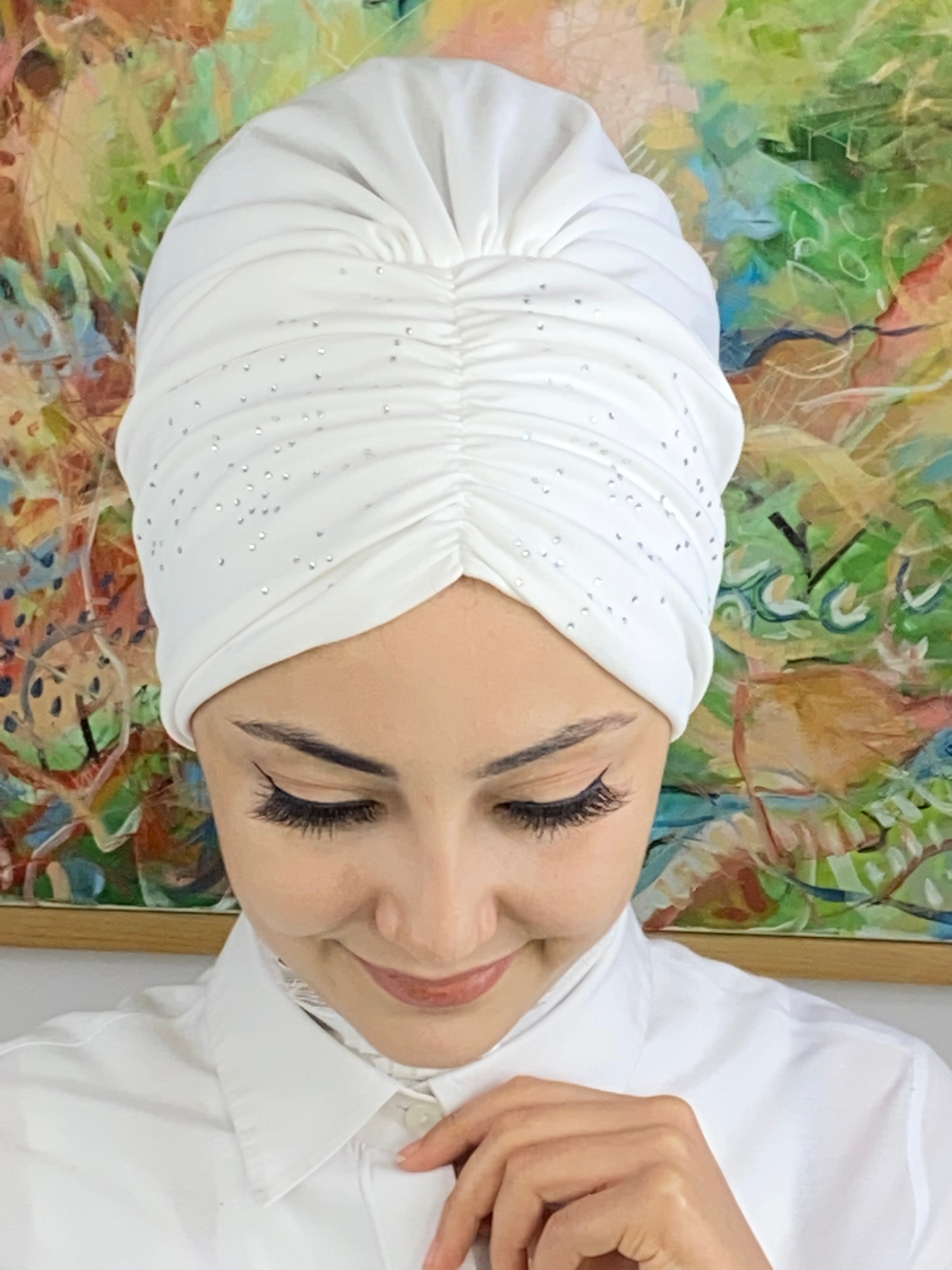 Büzgülü Taşlı Bone