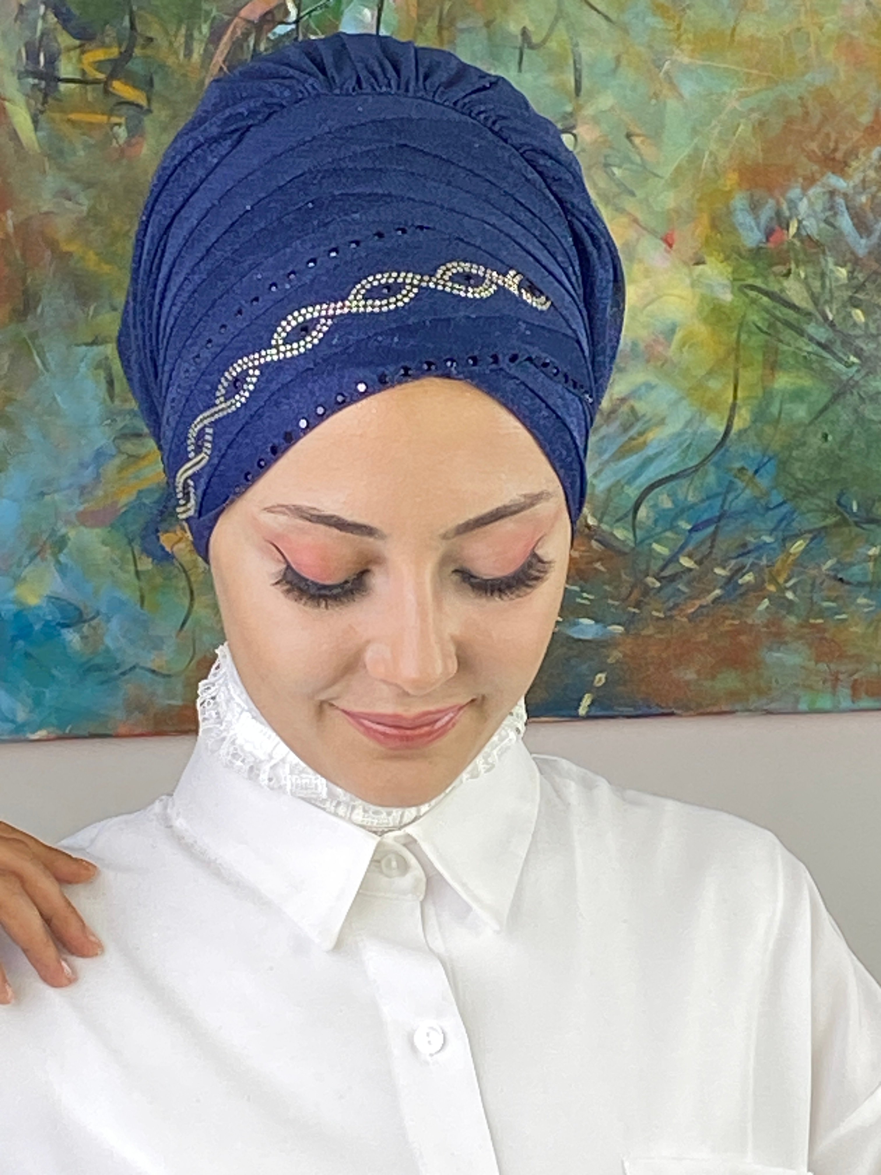 Gümüş Taşlı Kuşgözü Model Siyah Taş Detaylı Simli Şifon Bone Şal