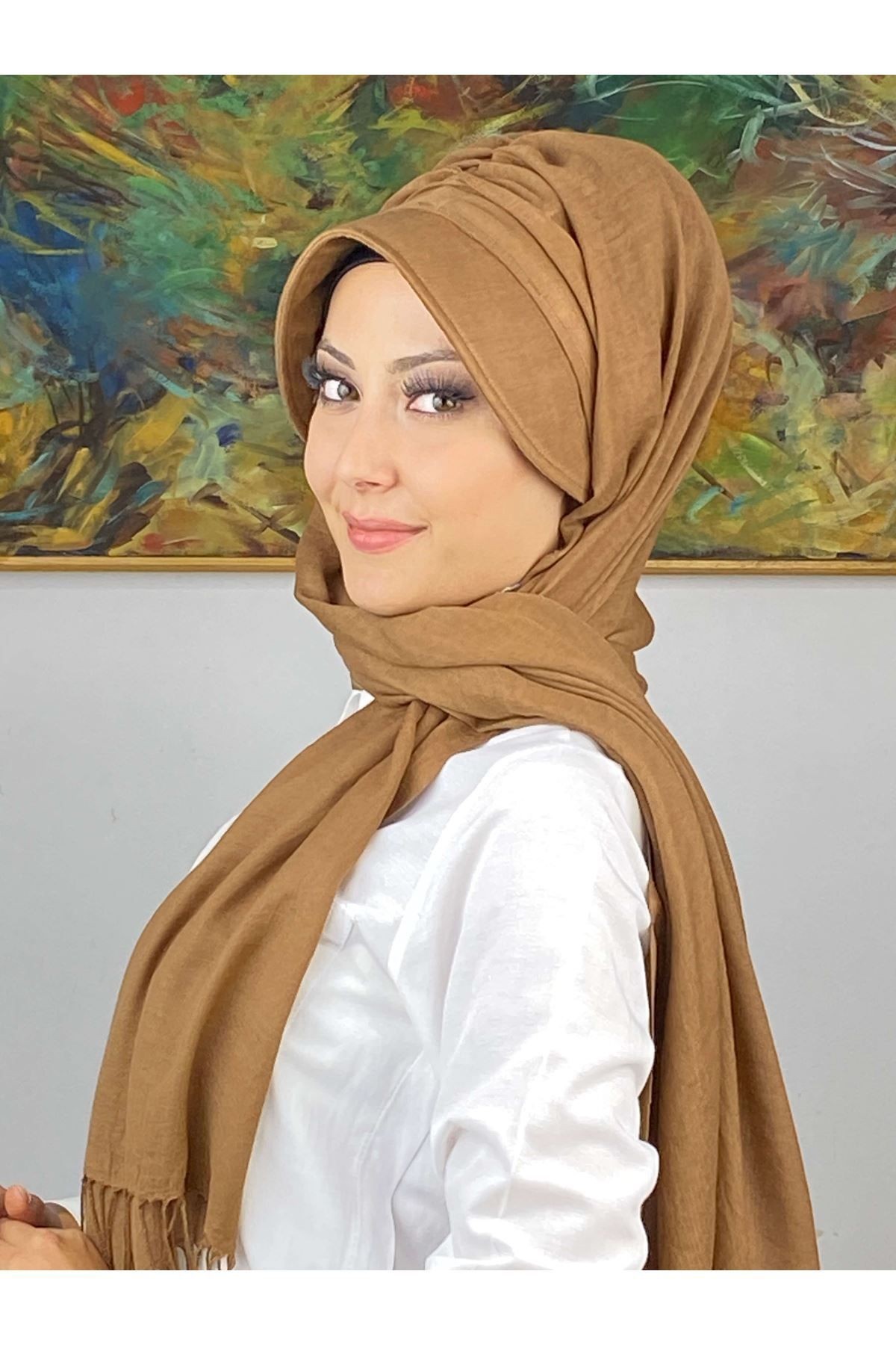Açık Sepya Renkli Tokalı Siperli Şapka Şal