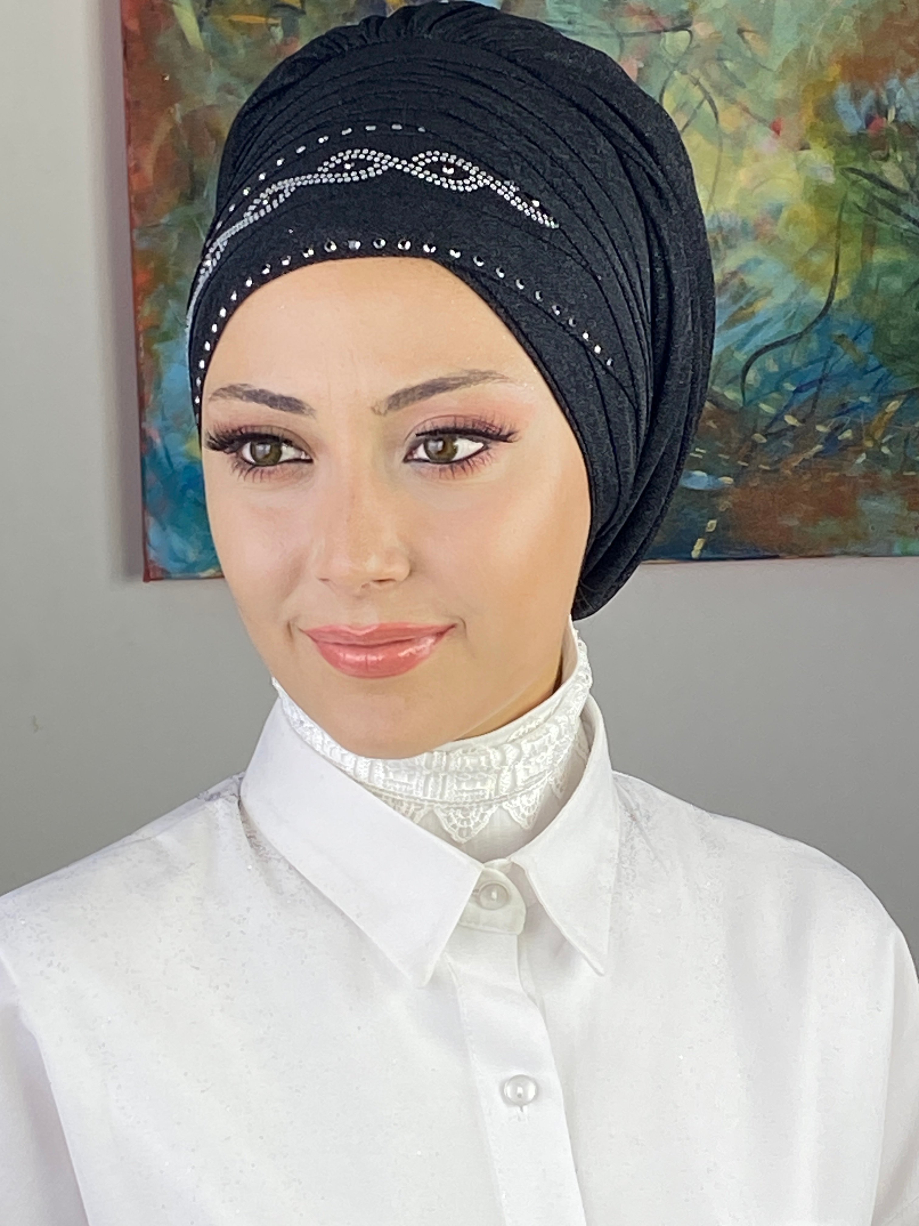 Kuşgözü Model Gümüş Taşlı&Konik Ortası Siyah Taşlı Simli Şifon Bone Şal