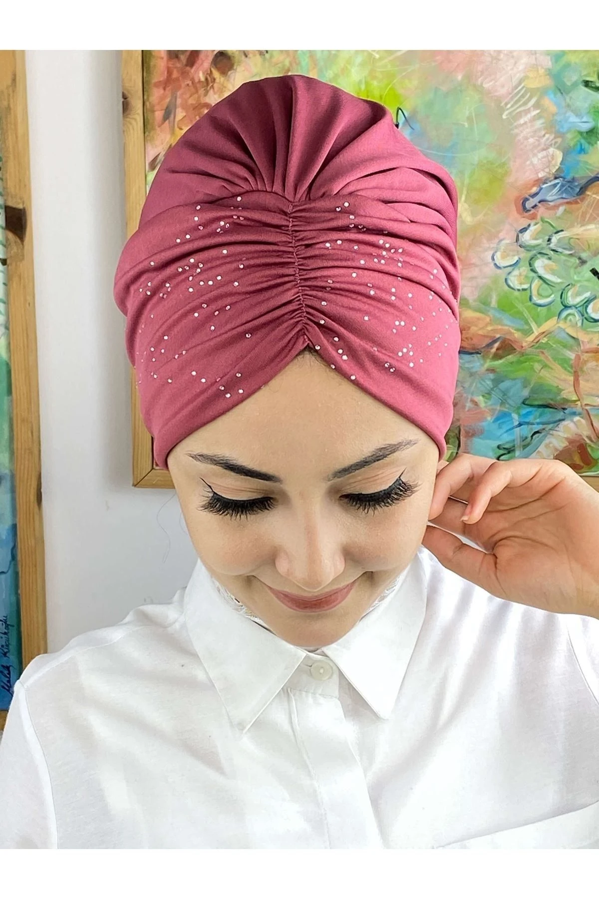 Koyu Gül Kurusu Renkli Taşlı Büzgülü Bone