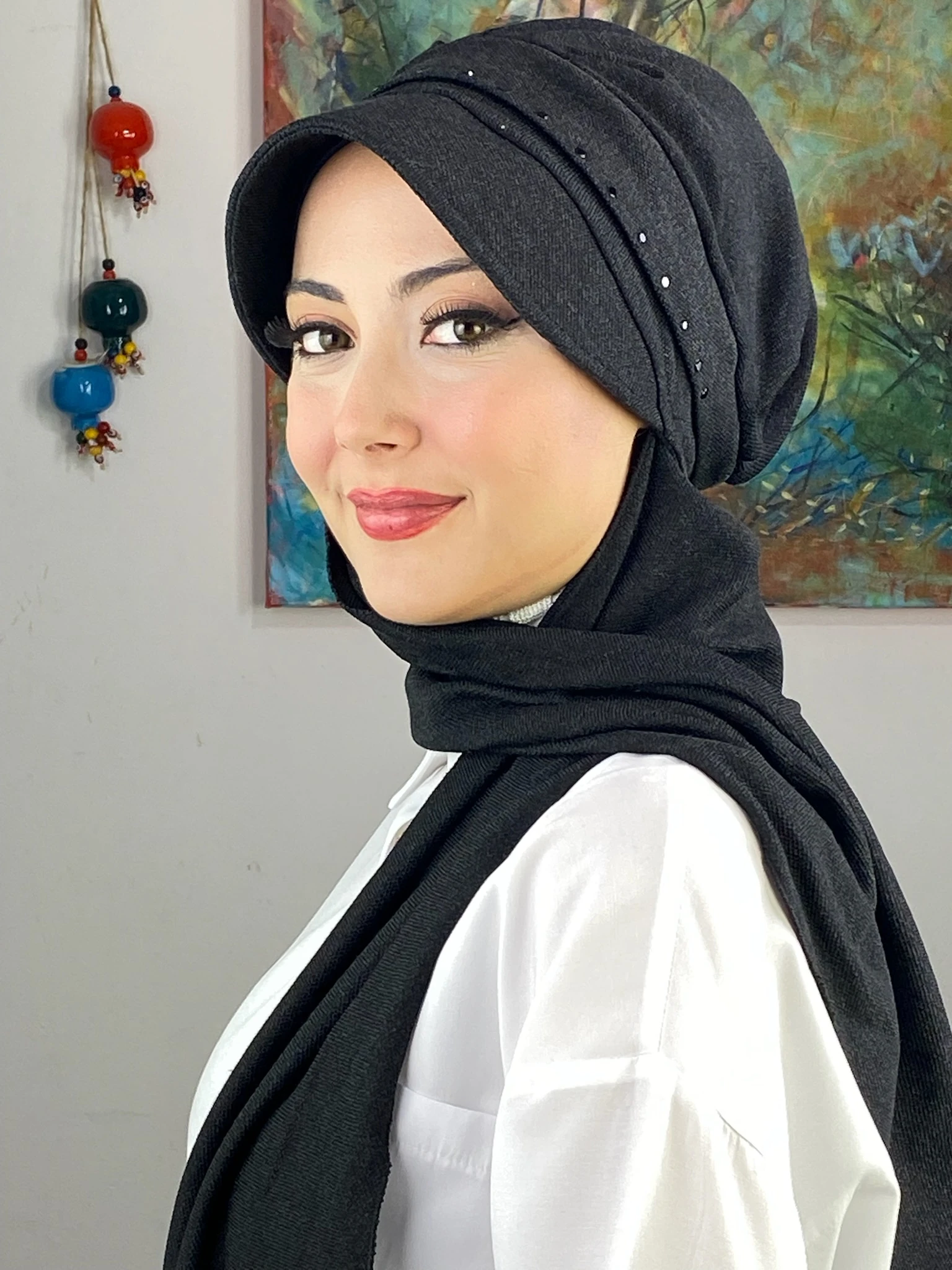 KARE SİYAH  TAŞ DETAYLI ŞAPKA - siyah-gri