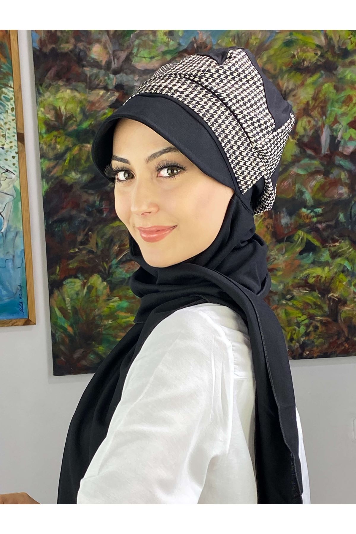 Kazayağı Desenli Siyah Şapka Şal