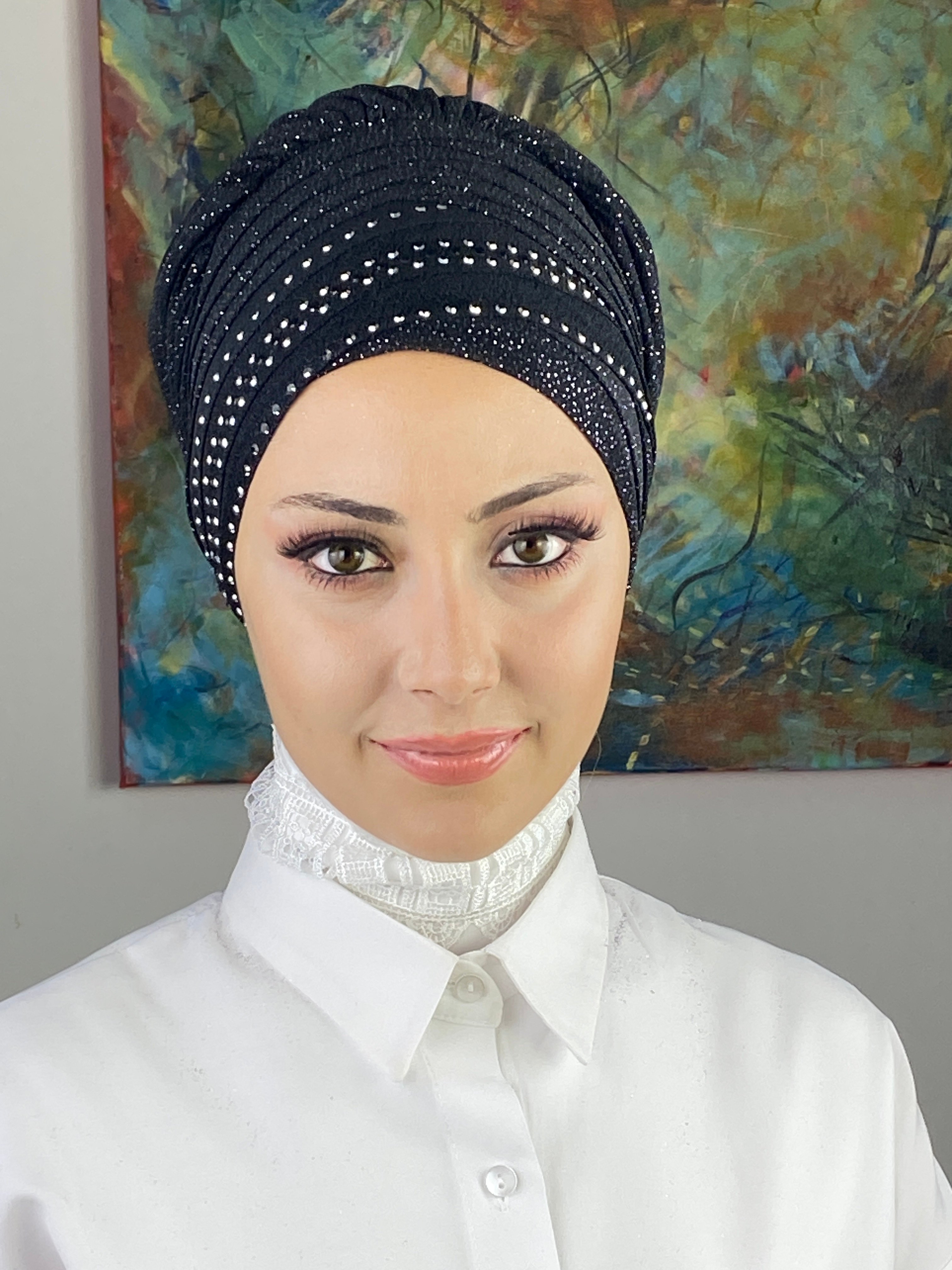  Siyah&Konik Ortası Siyah Taş Detaylı Üç Şeritli Simli Şifon Bone Şal