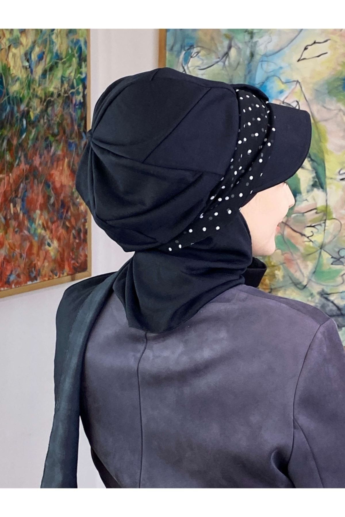 Beyaz Puantiyeli Desenli Cırtcırtlı Fularlı Siyah Atkılı Tek Biritli Şapka Şal