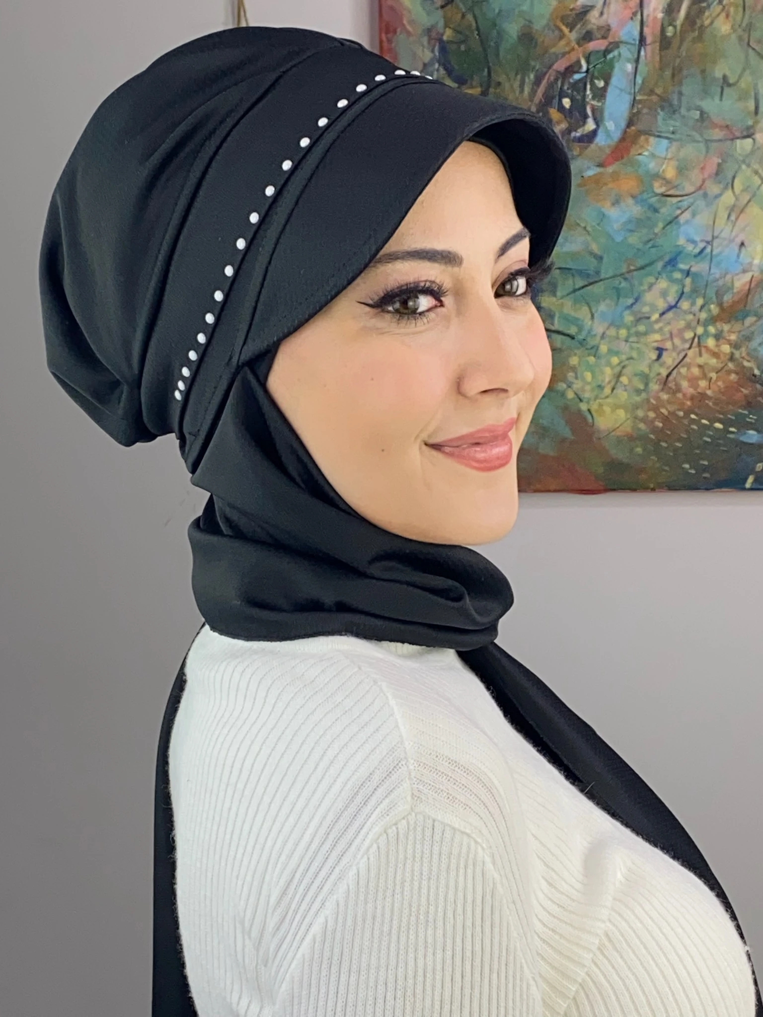 İNCİ DETAYLI ŞAPKA