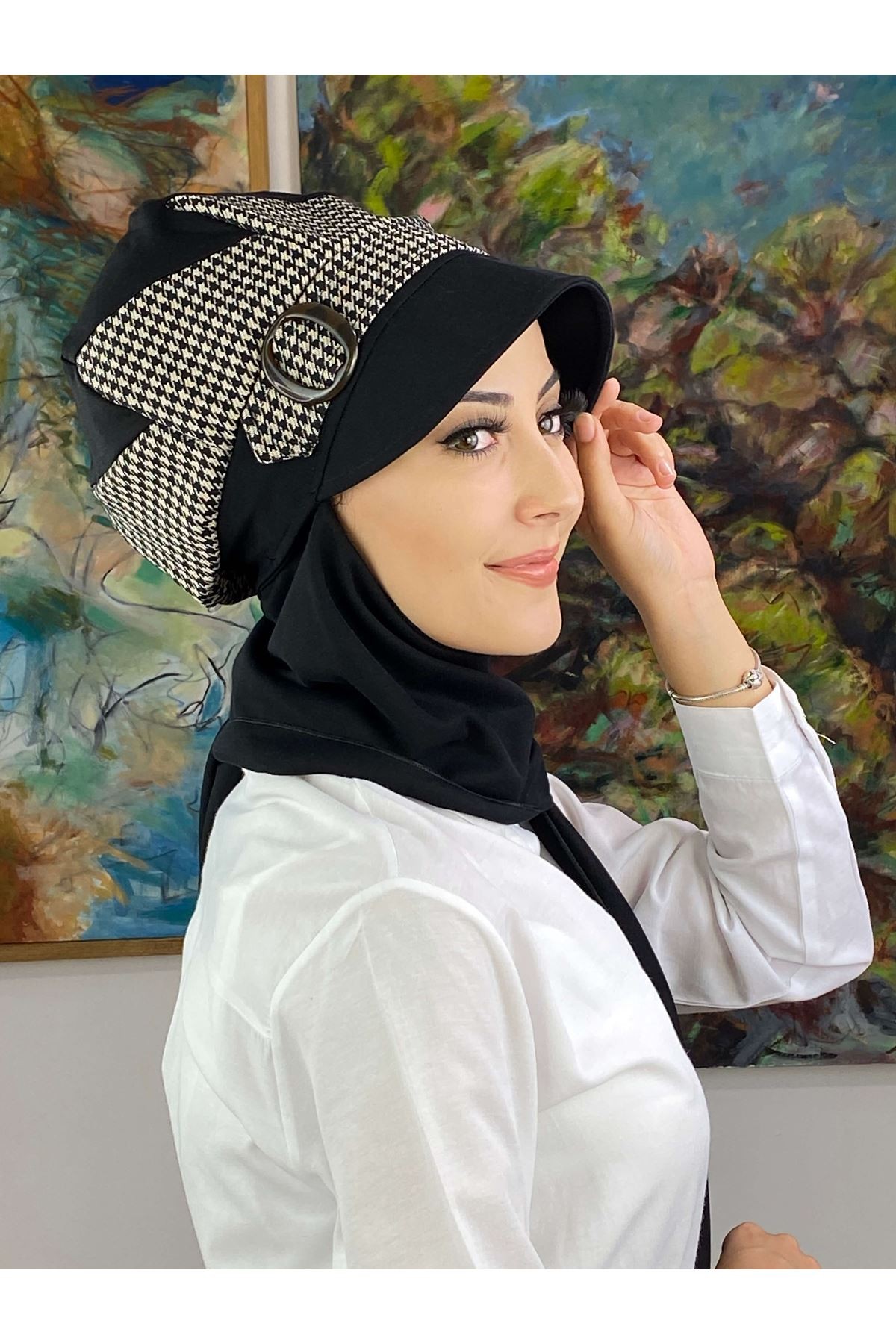 Kazayağı Desenli Siyah Şapka Şal
