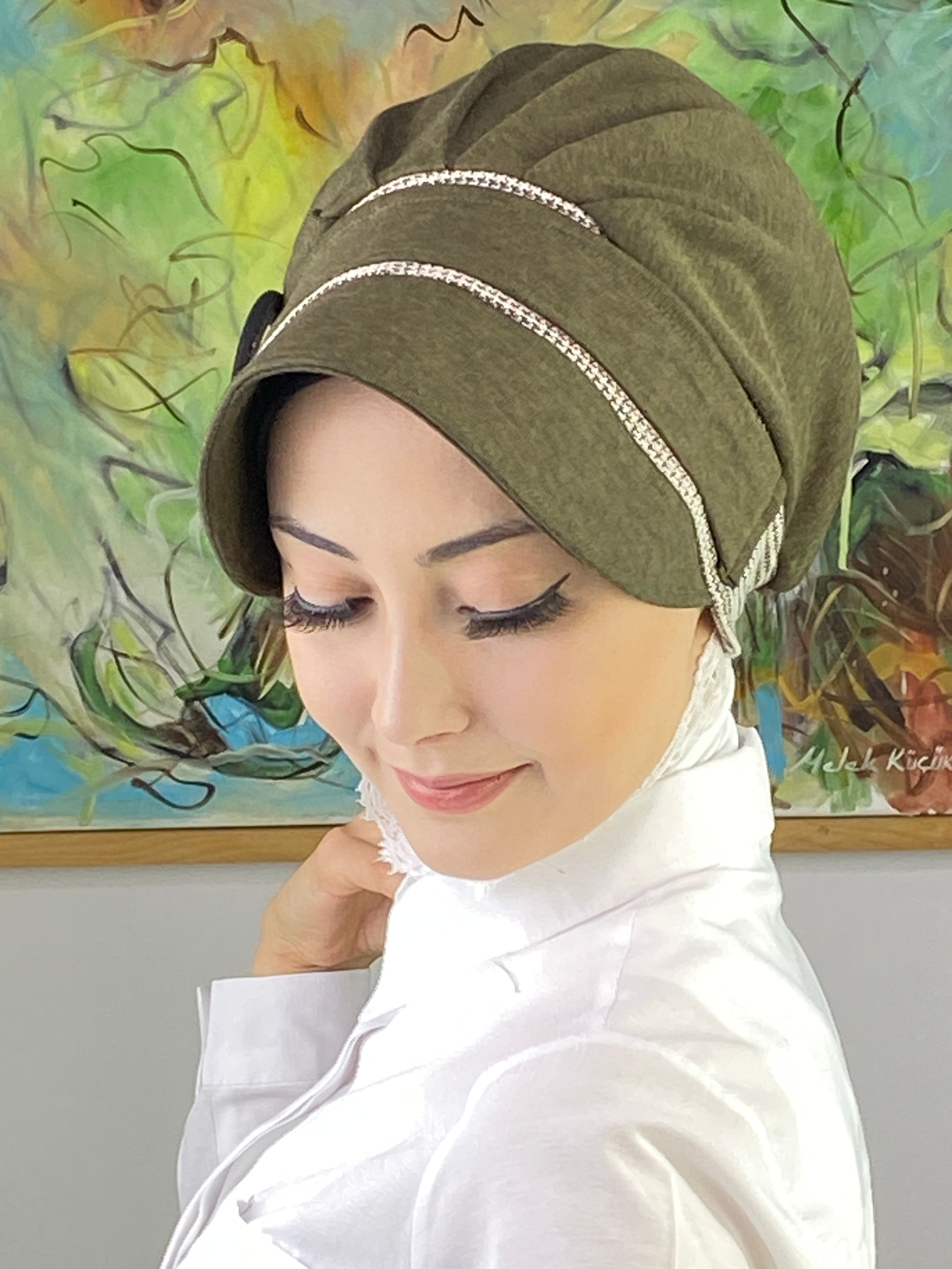 Nazlı Model Tokalı Leopar Desenli Tesettür Şapka
