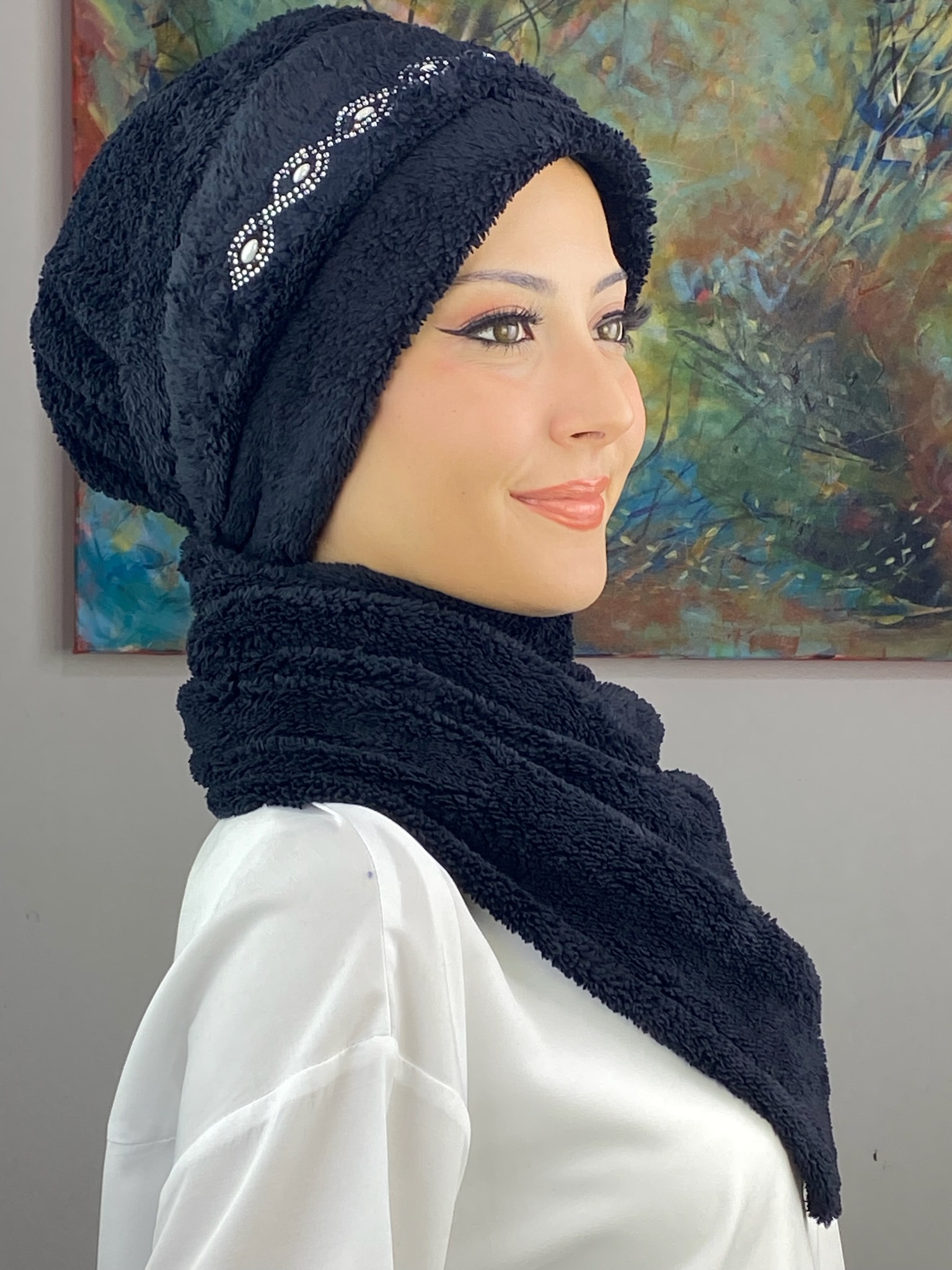 PELUŞ İNCİ TAŞ DETAYTLI BERE