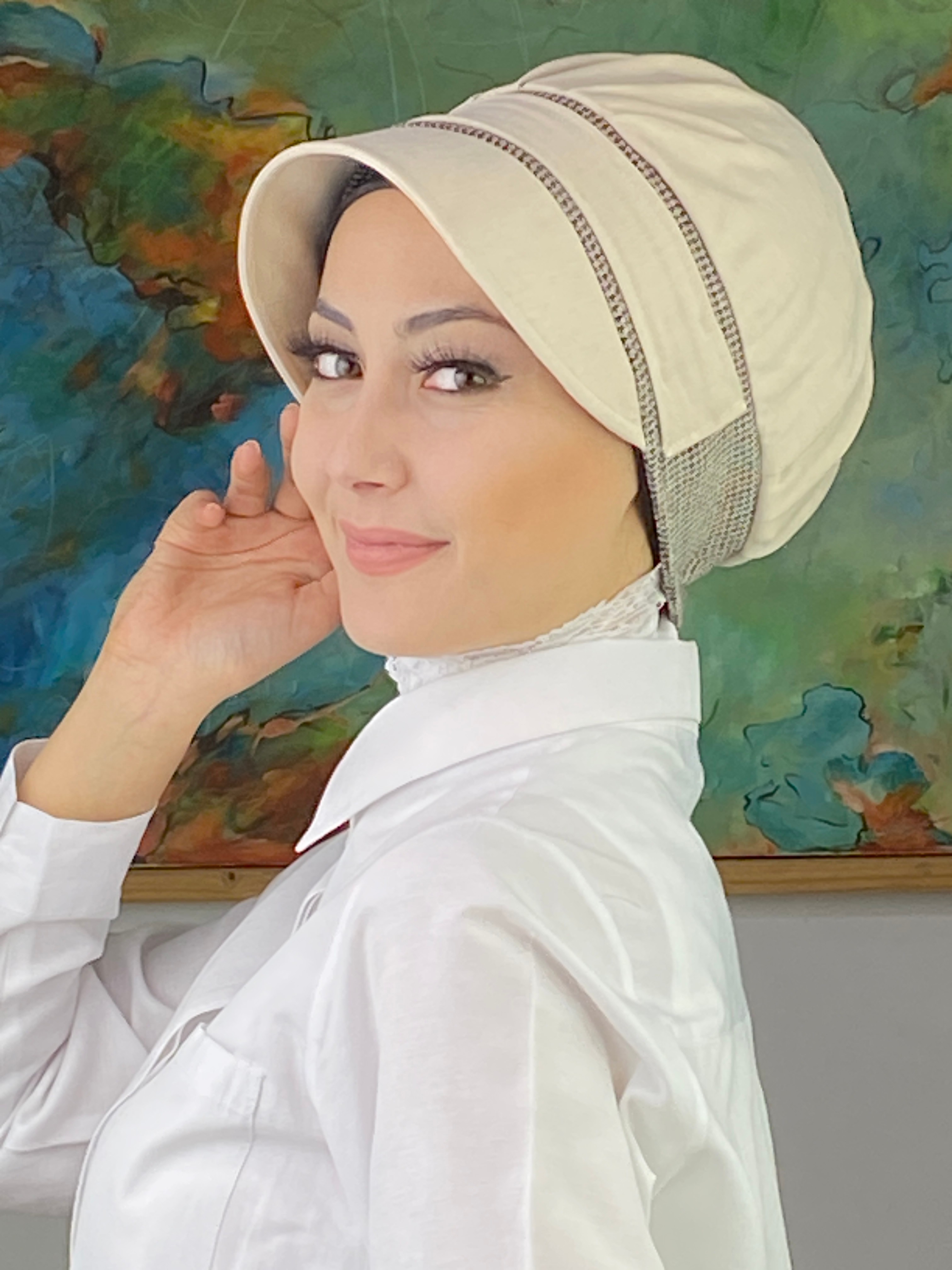 Nazlı Model Tokalı Küçük Kazayaklı Tesettür Şapka
