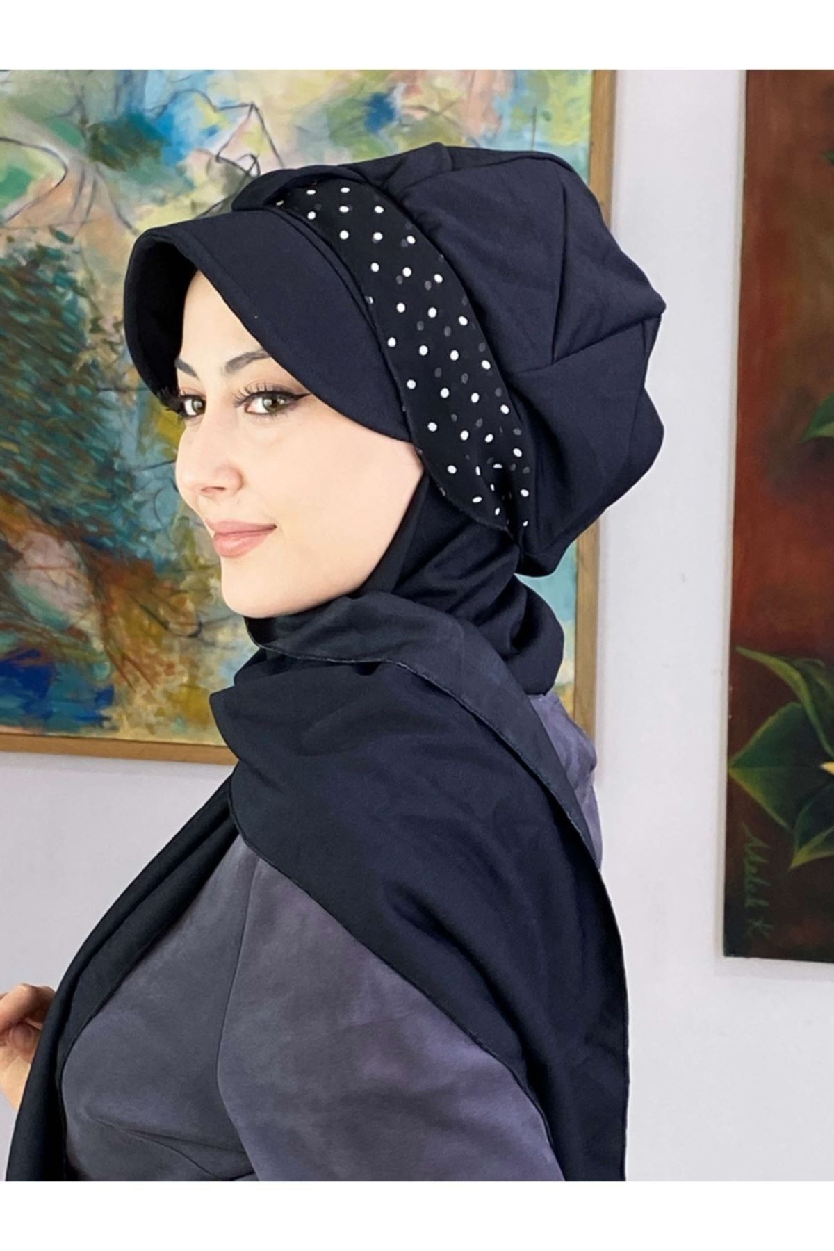 Beyaz Puantiyeli Desenli Cırtcırtlı Fularlı Siyah Atkılı Tek Biritli Şapka Şal