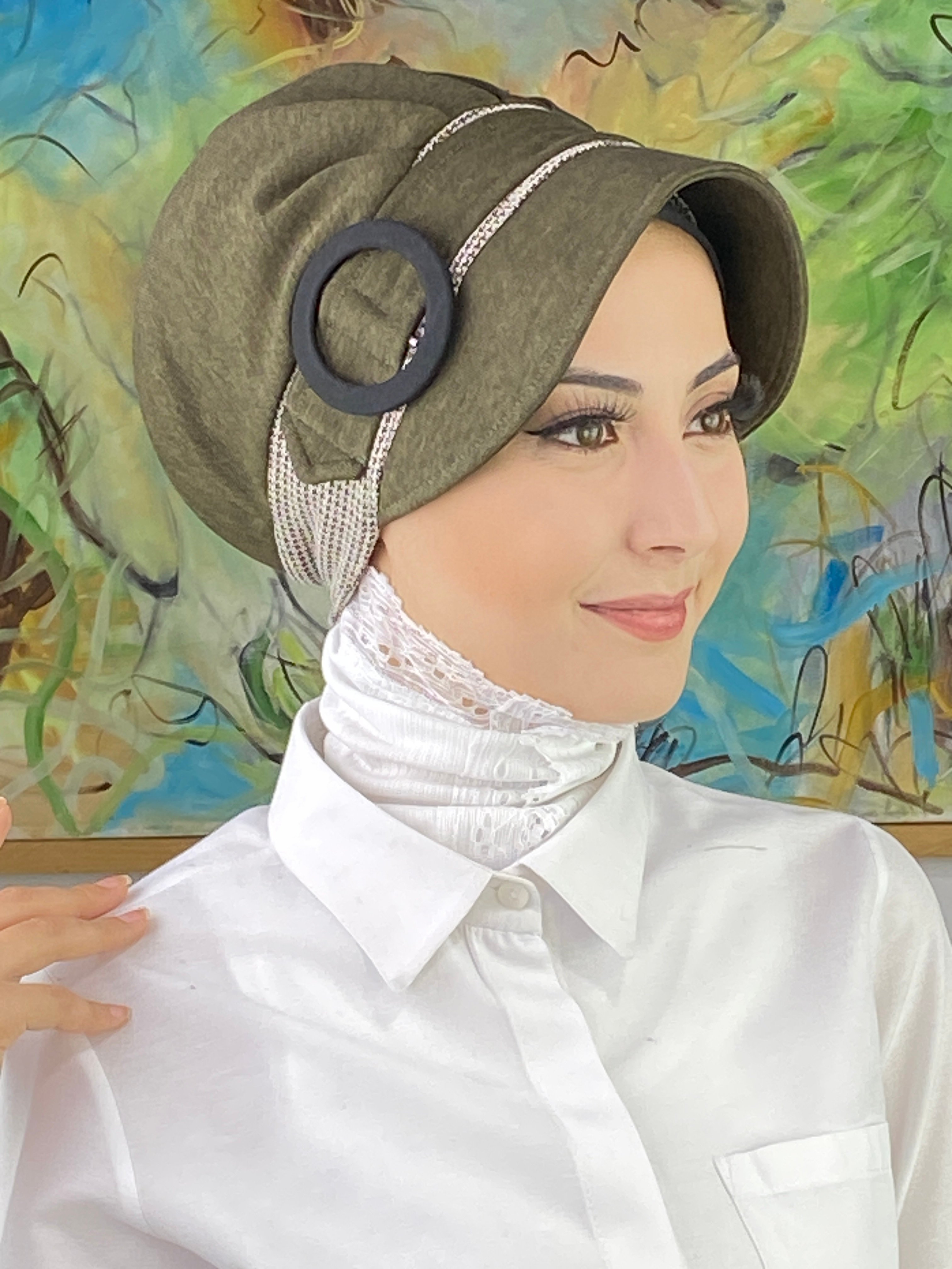 Nazlı Model Tokalı Leopar Desenli Tesettür Şapka