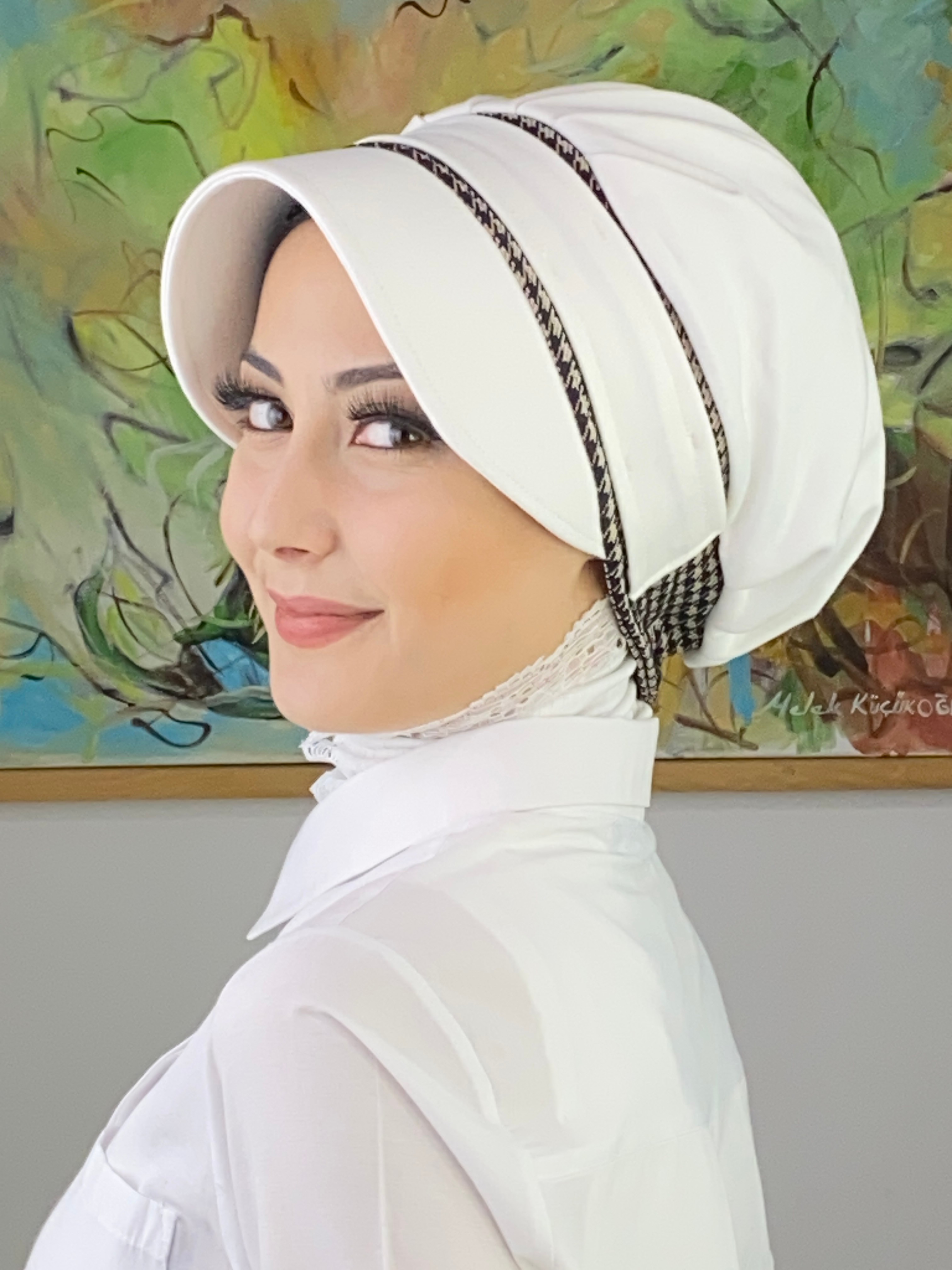 Nazlı Model Tokalı İri Sütlü Kahve Kazayaklı Tesettür Şapka
