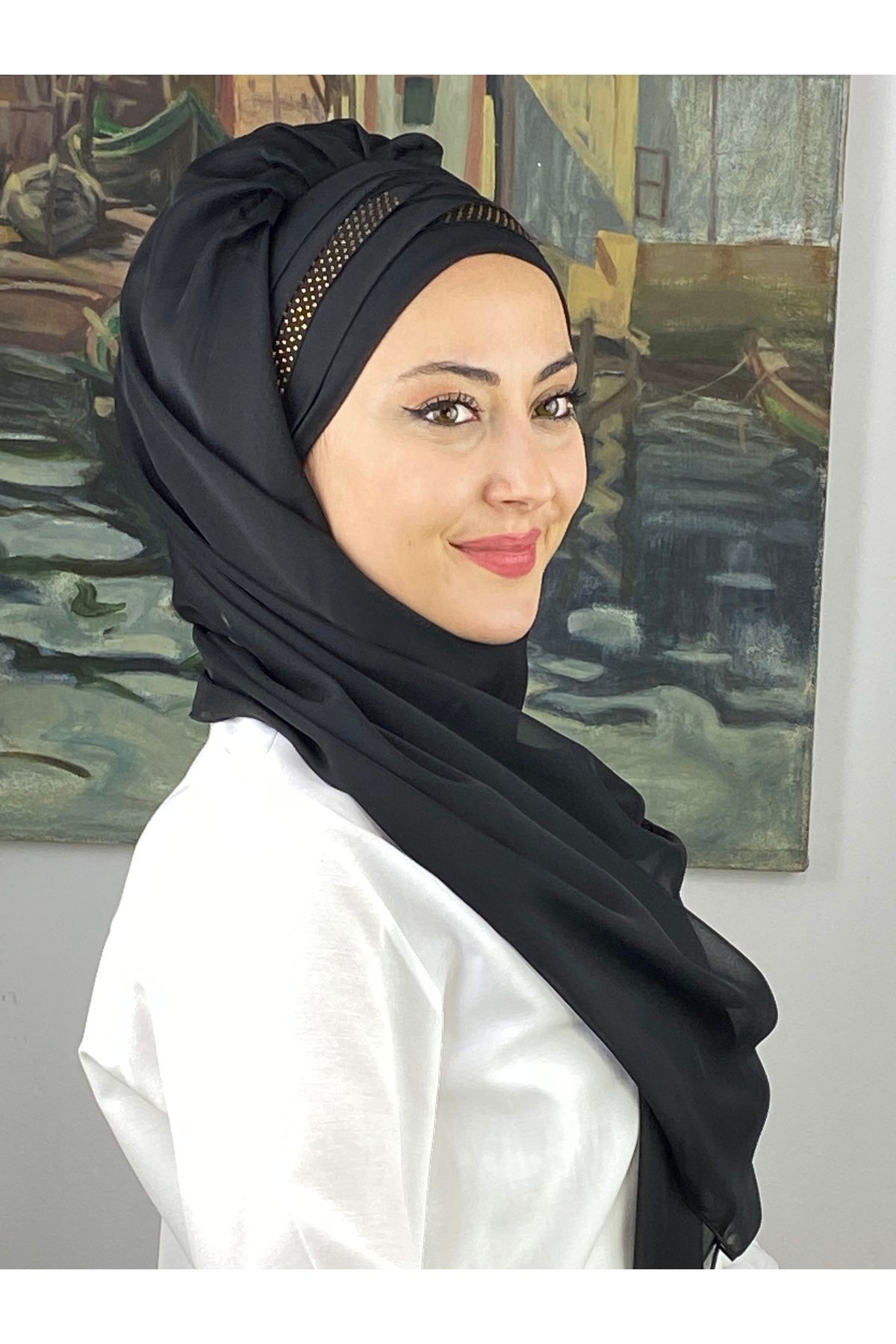 Mihrimah Çapraz Drapeli Fransız Şifon Altın Taş Detaylı Hazır Şal