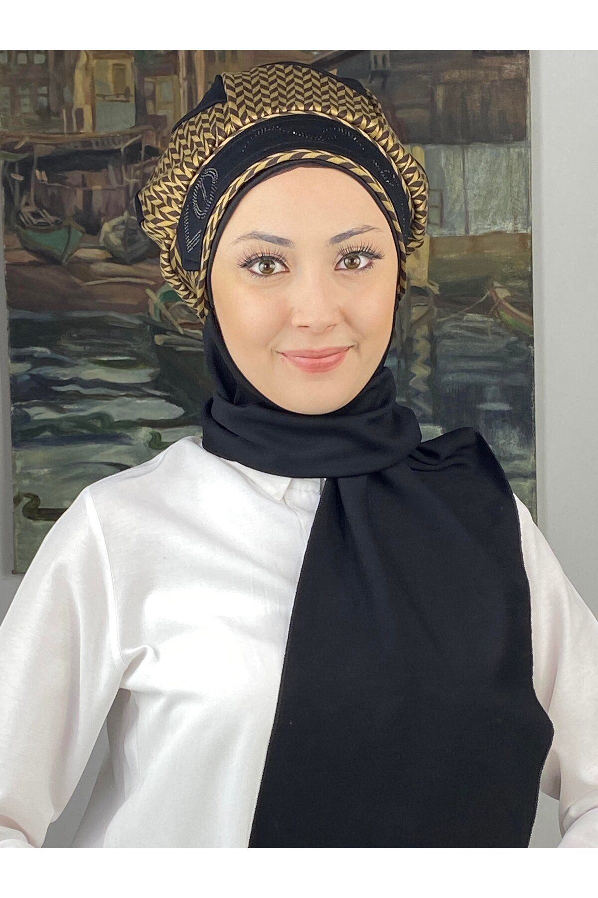 Çarkıfelek Model Taşlı Kemerli Buğday Desen Siyah Atkılı Bere