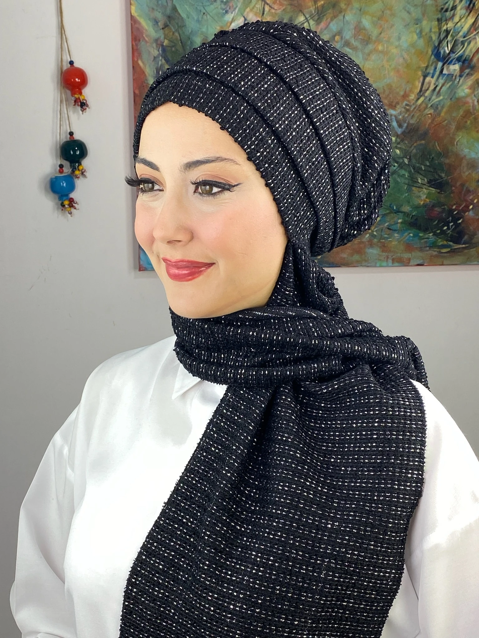 SİYAH KARE TAŞ DETAYLI BERE - siyah simli