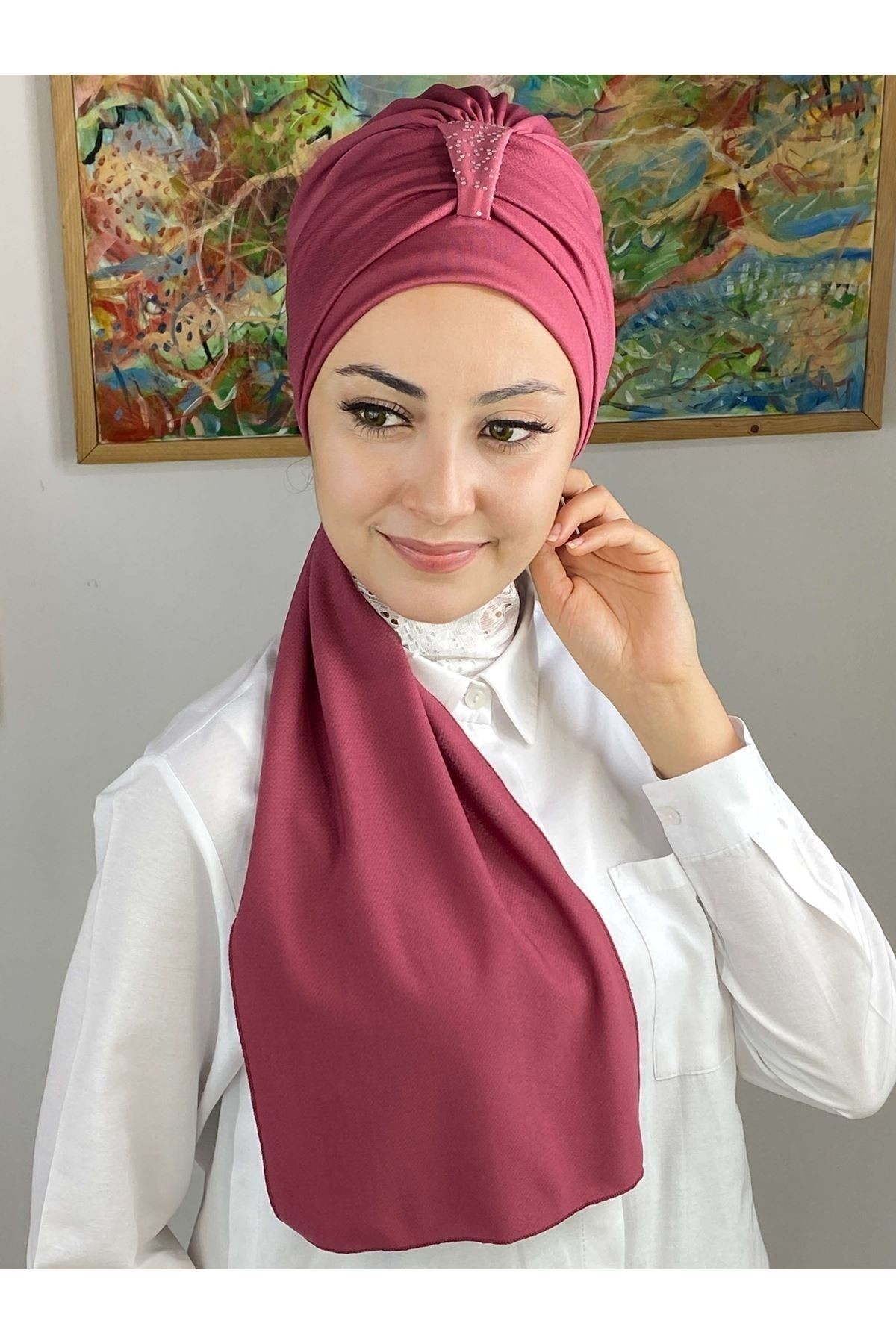 Hürrem Taşlı Tek Biritli Atkılı Koyu Gül Kurusu Bone