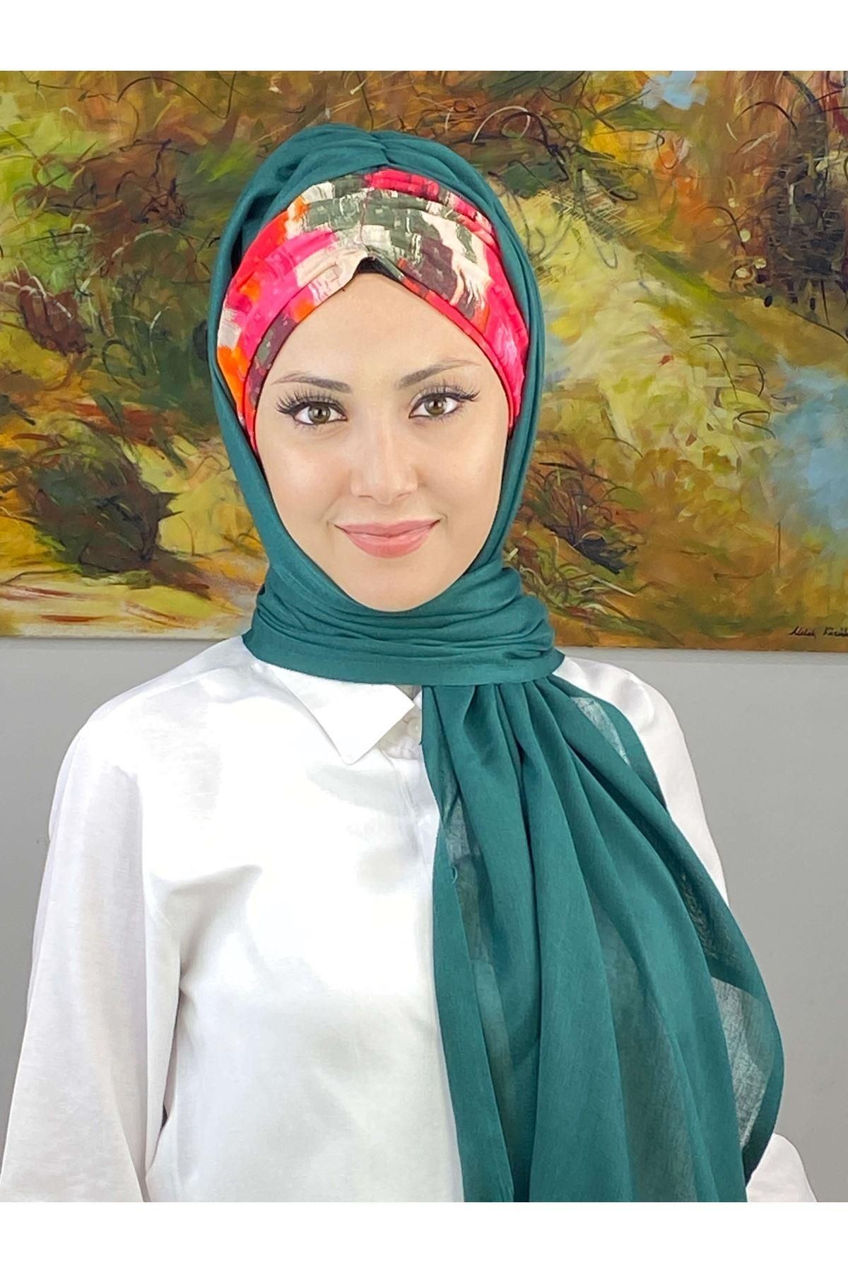 Çok Renkli Retro Desenli Zümrüt Yeşili Büzgülü Hazır Şal