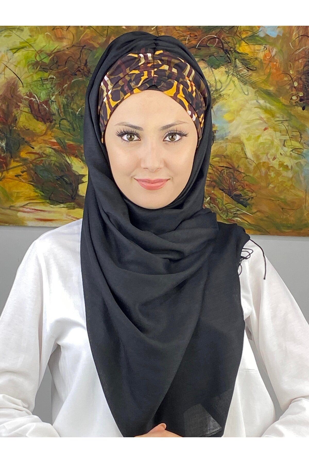 Geometrik Desenli Siyah Büzgülü Hazır Şal